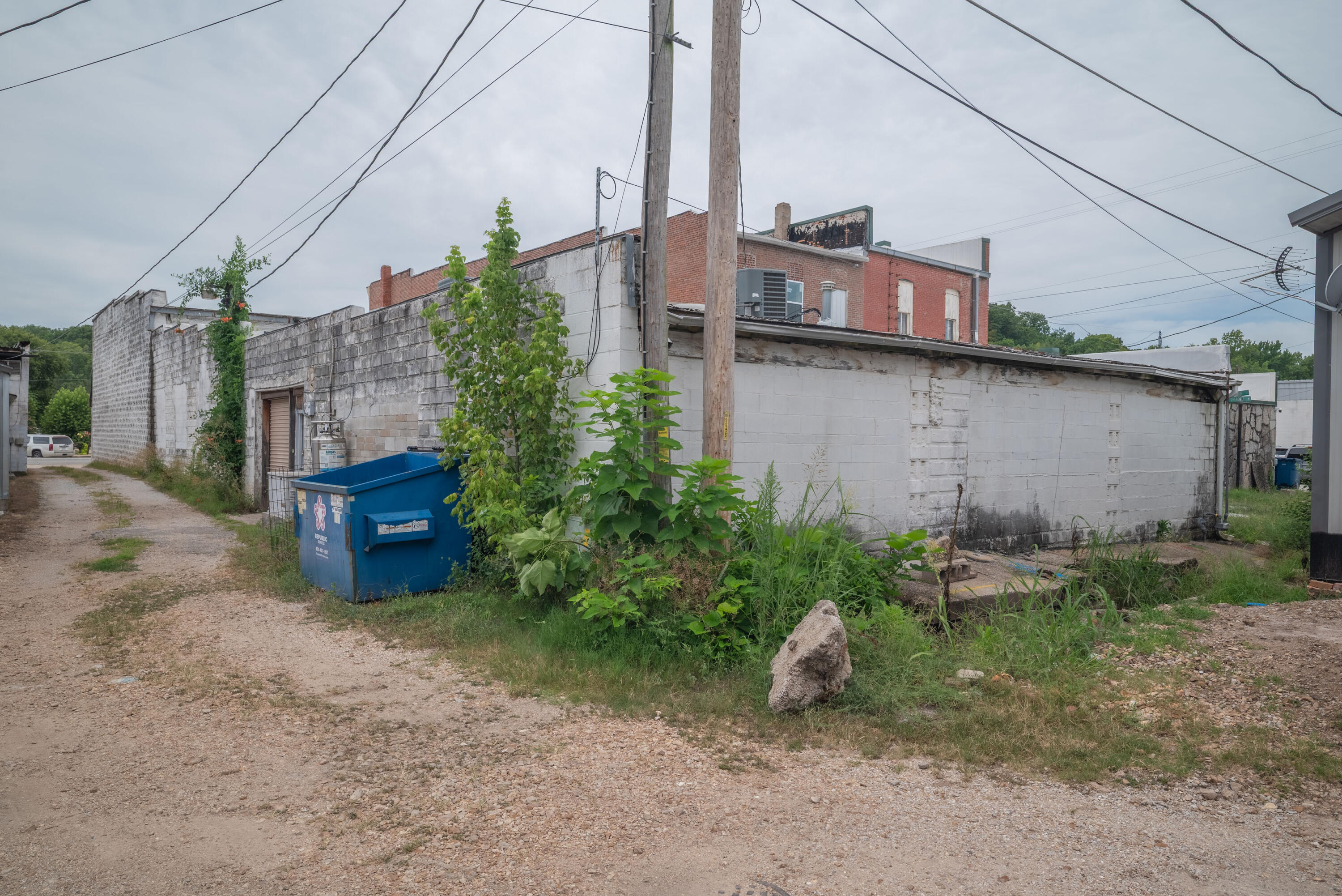 main property photo 51