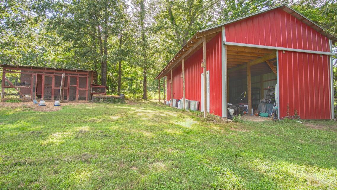 main property photo 32