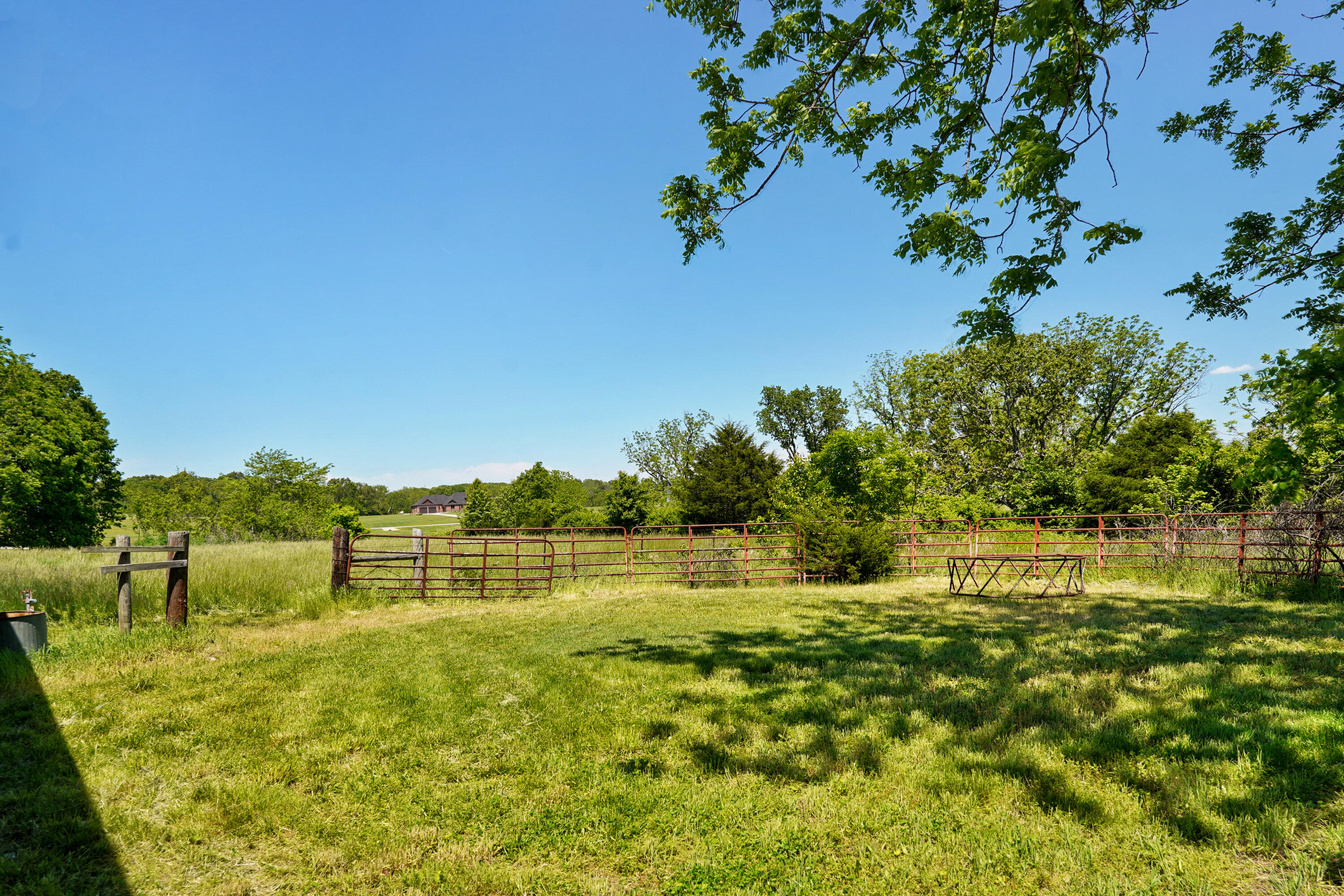 main property photo 79