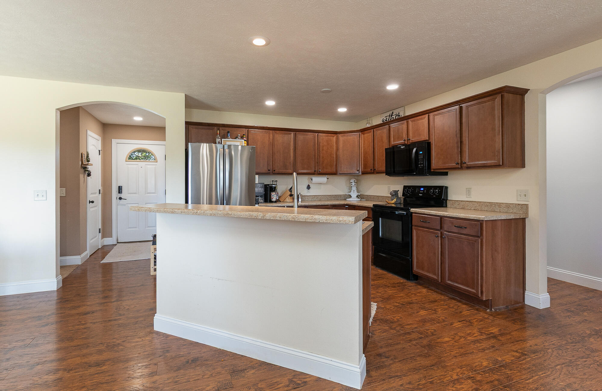 main property photo 6
