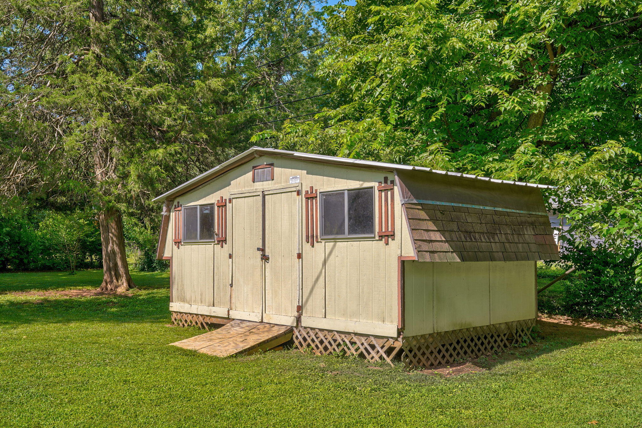 main property photo 33