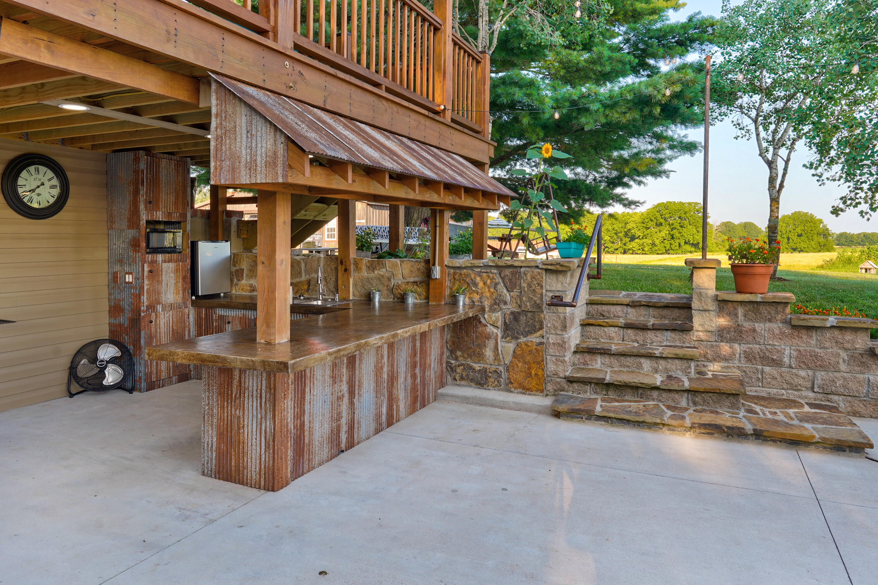 main property photo 15