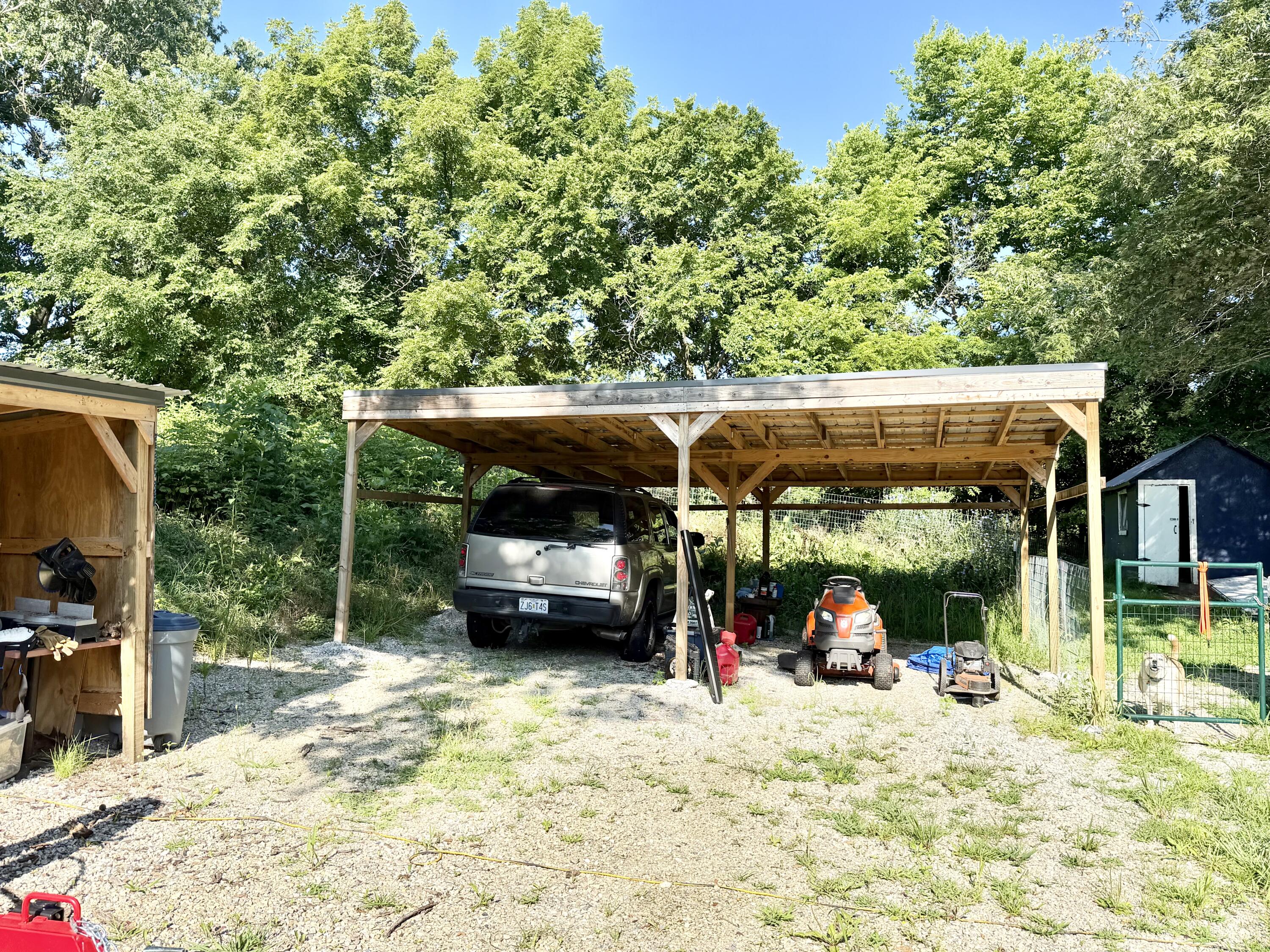 main property photo 25
