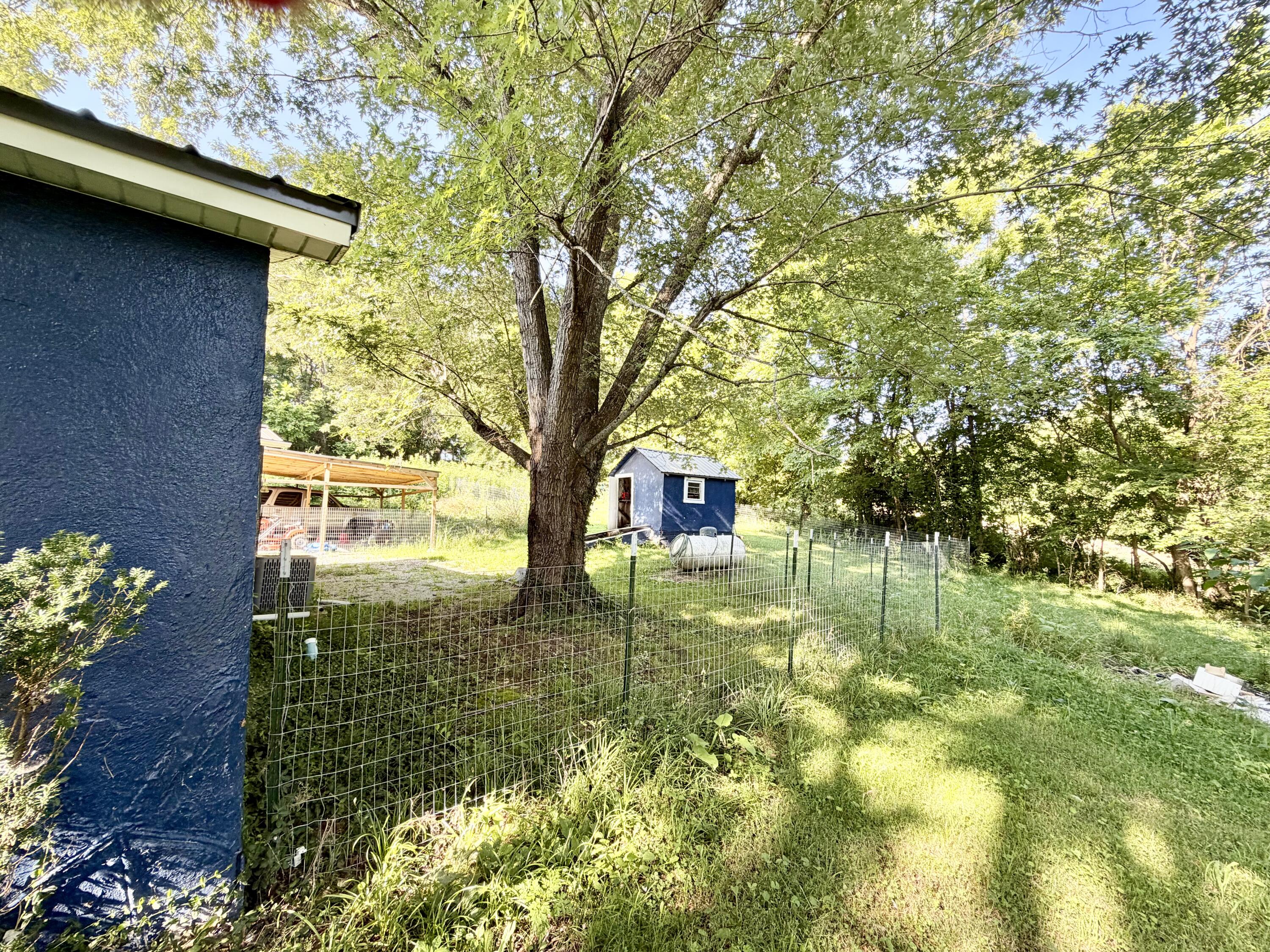 main property photo 28