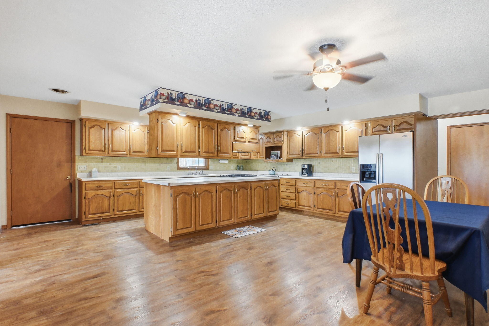 main property photo 5