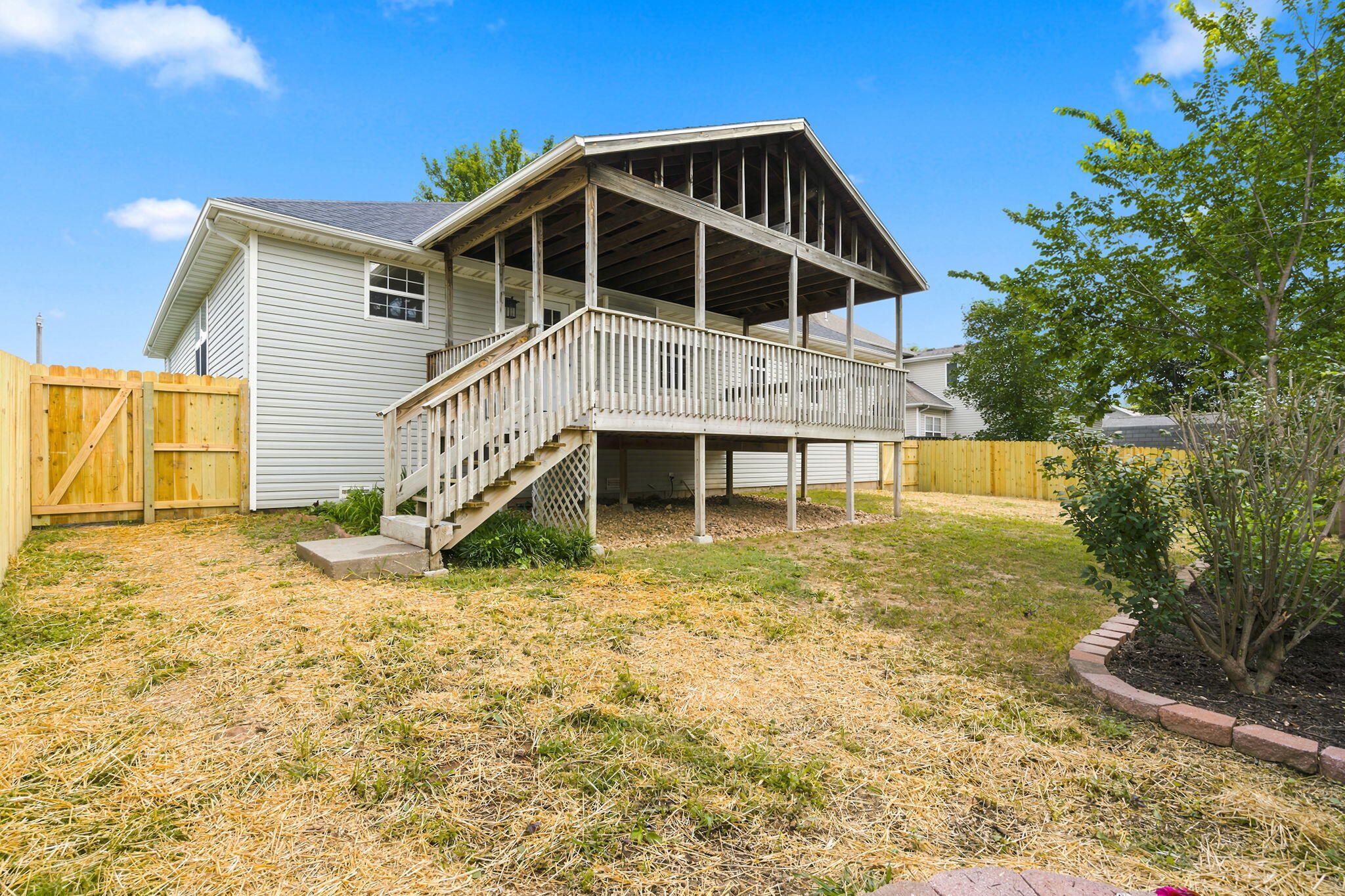 main property photo 34