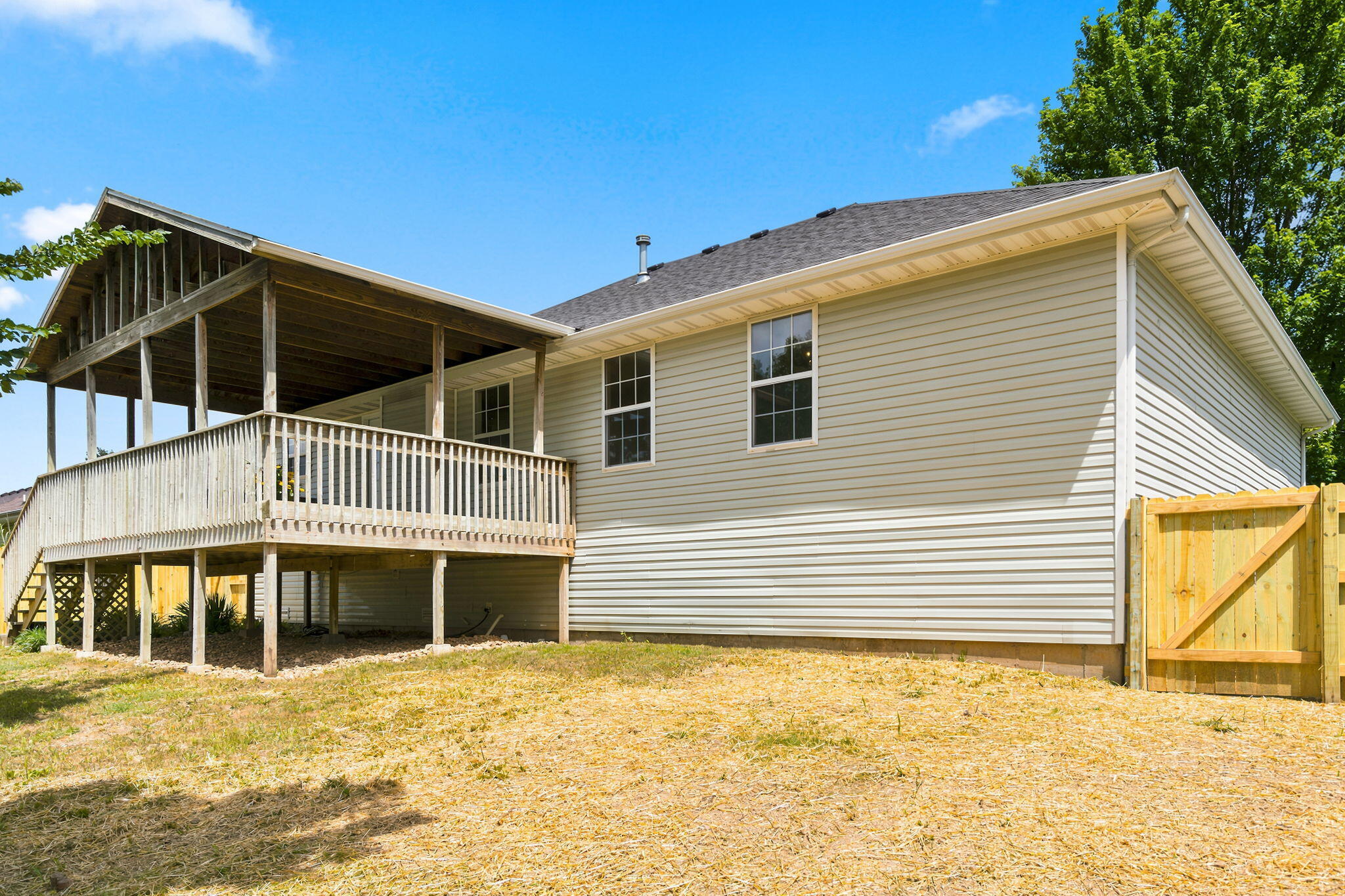 main property photo 36
