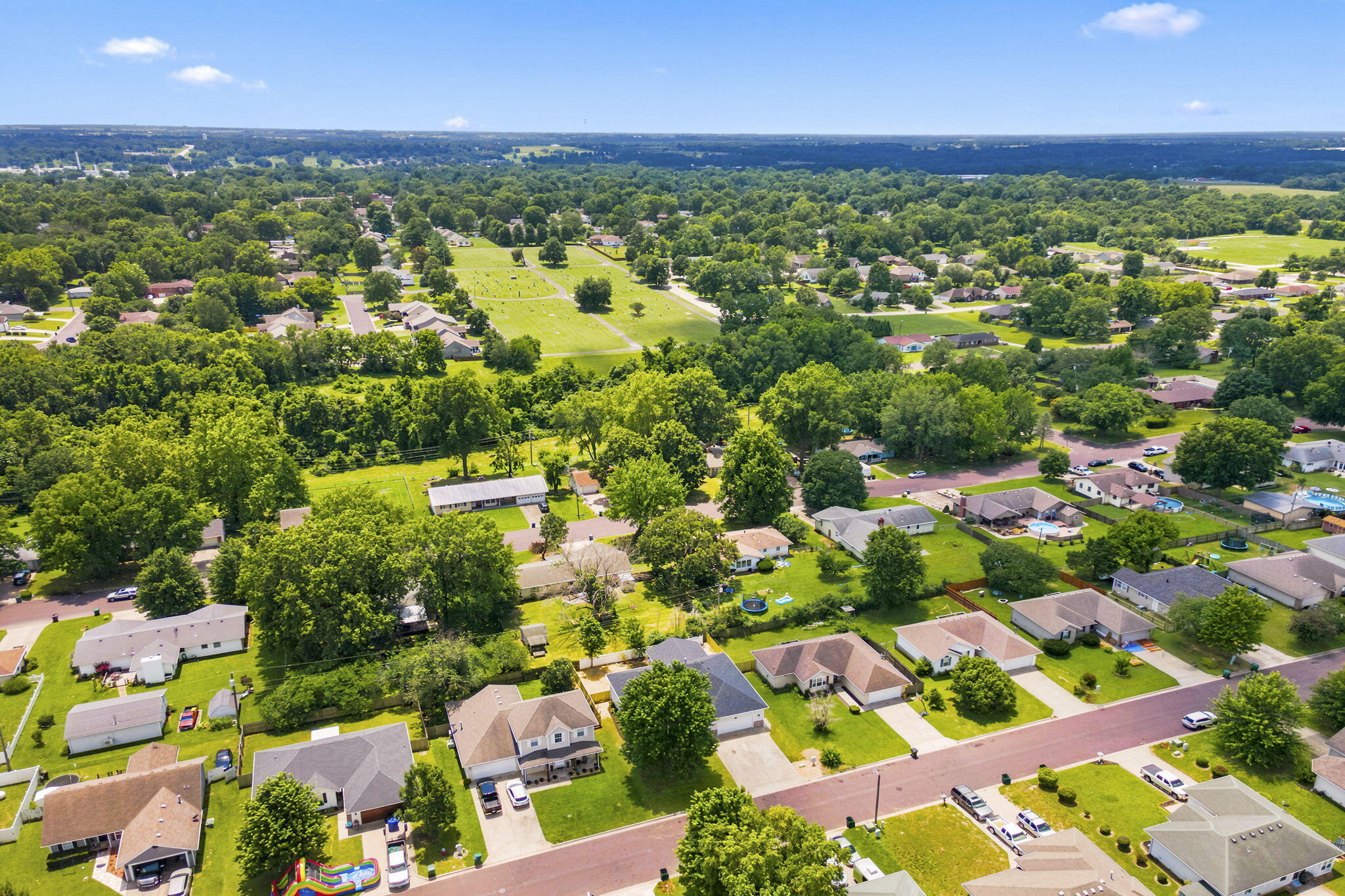 main property photo 41
