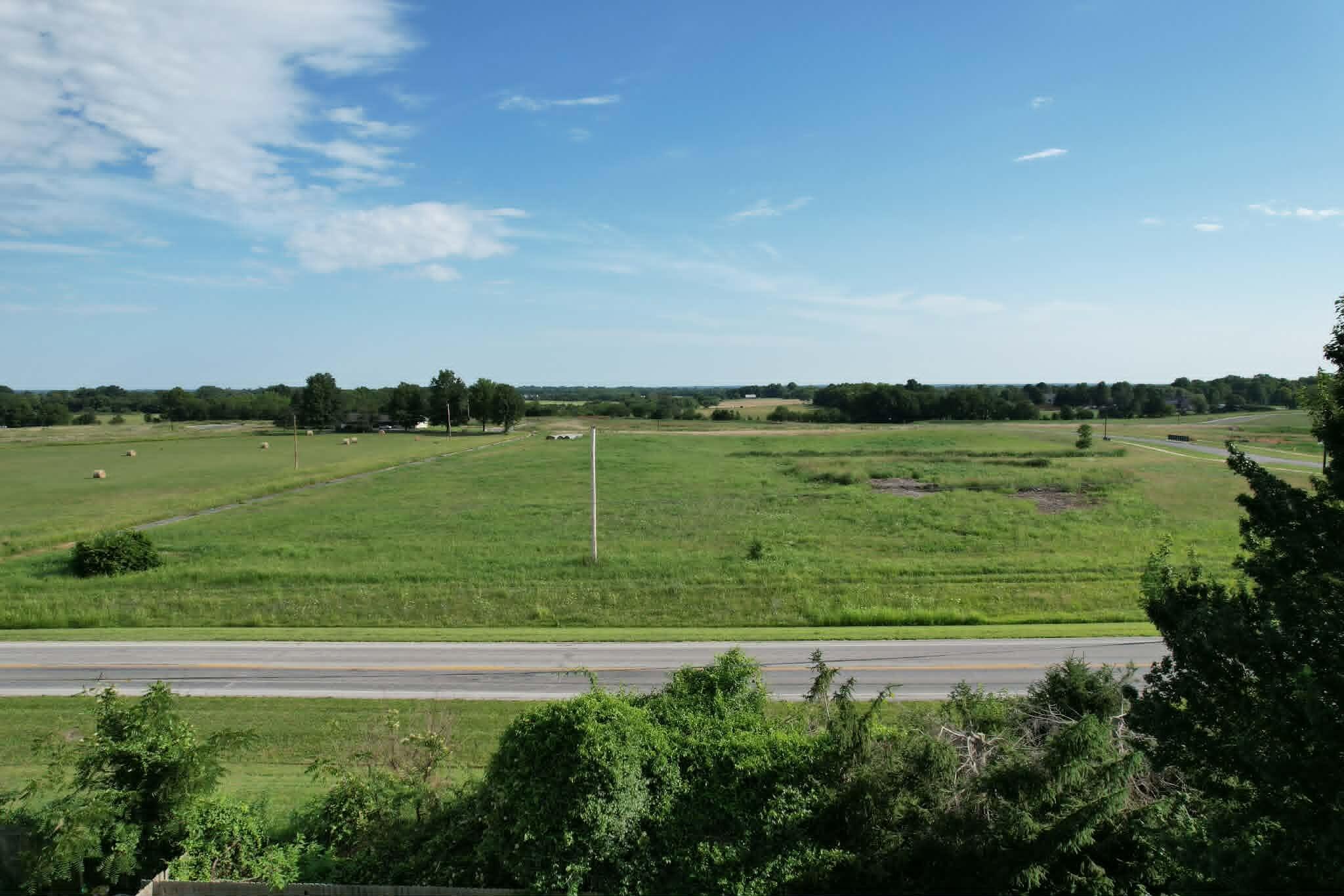 main property photo 17