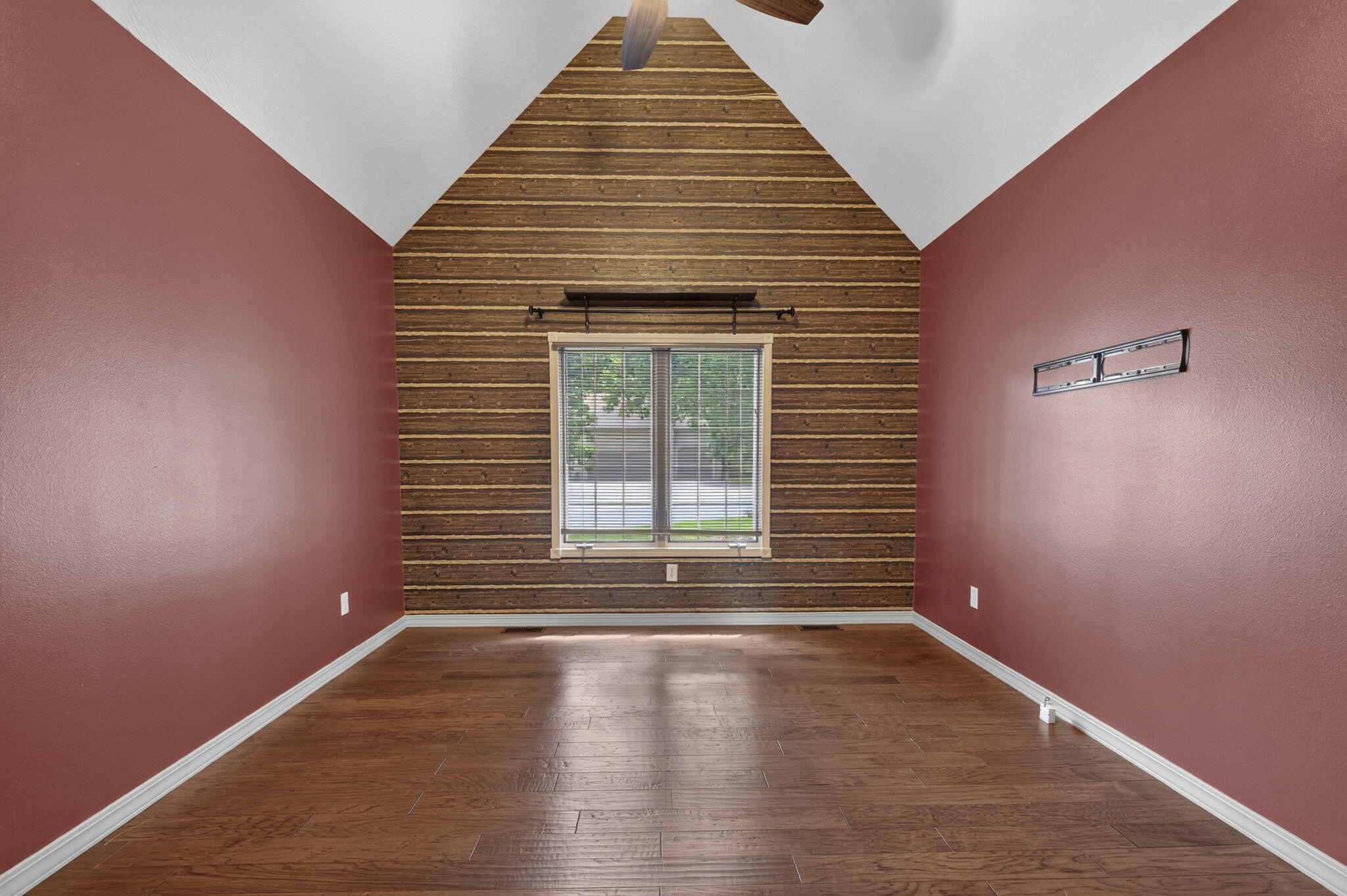 property viewer photo 26