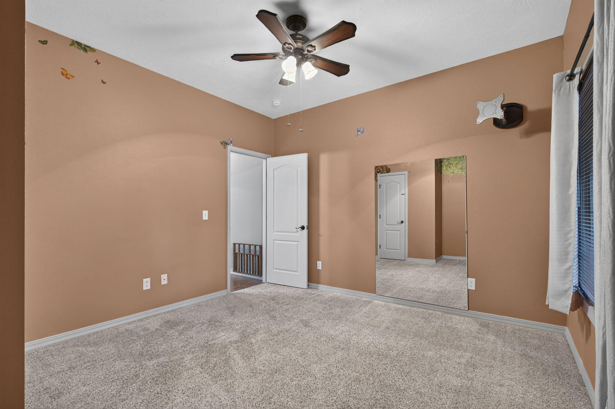 property viewer photo 31