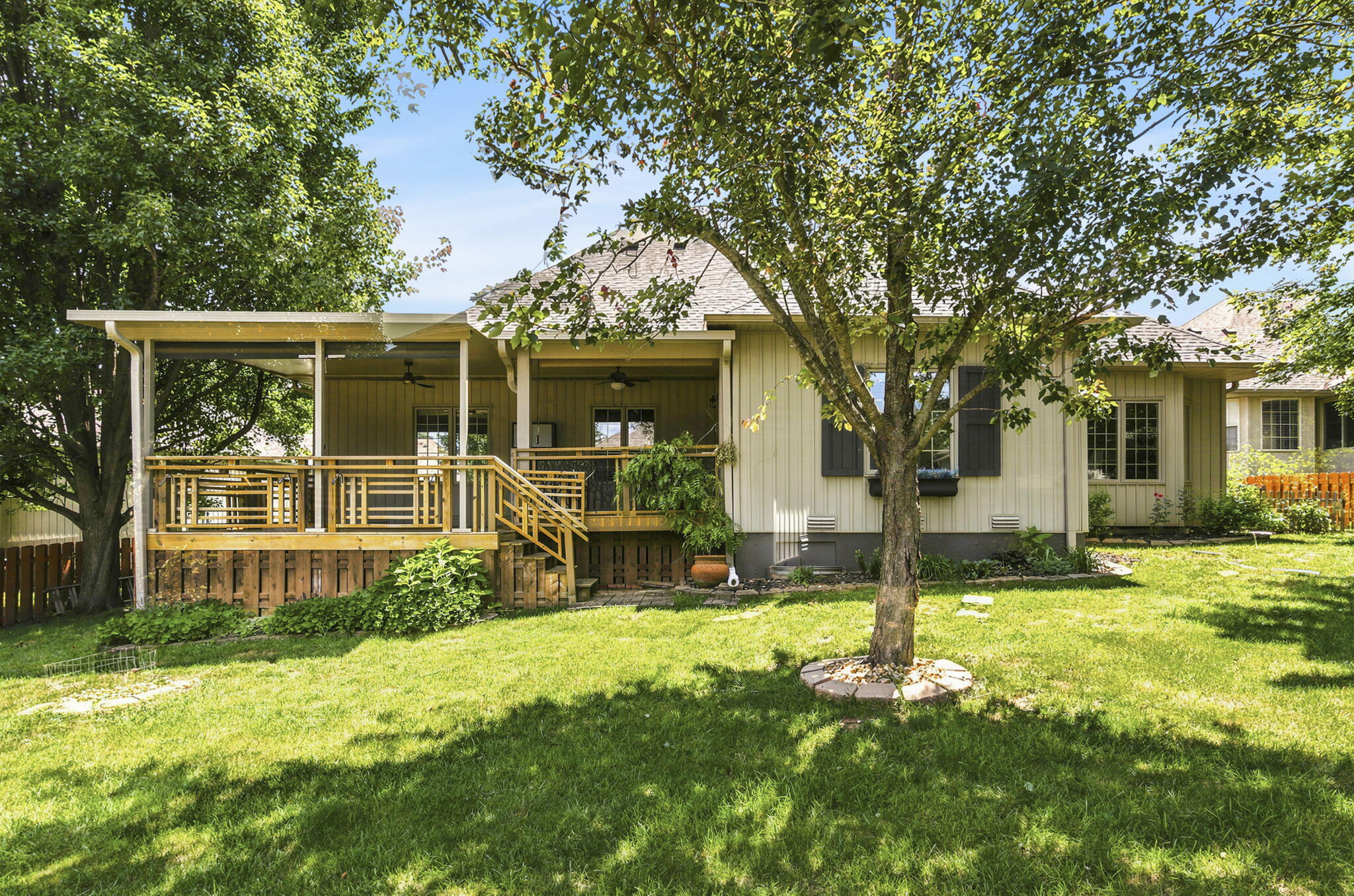 property viewer photo 37