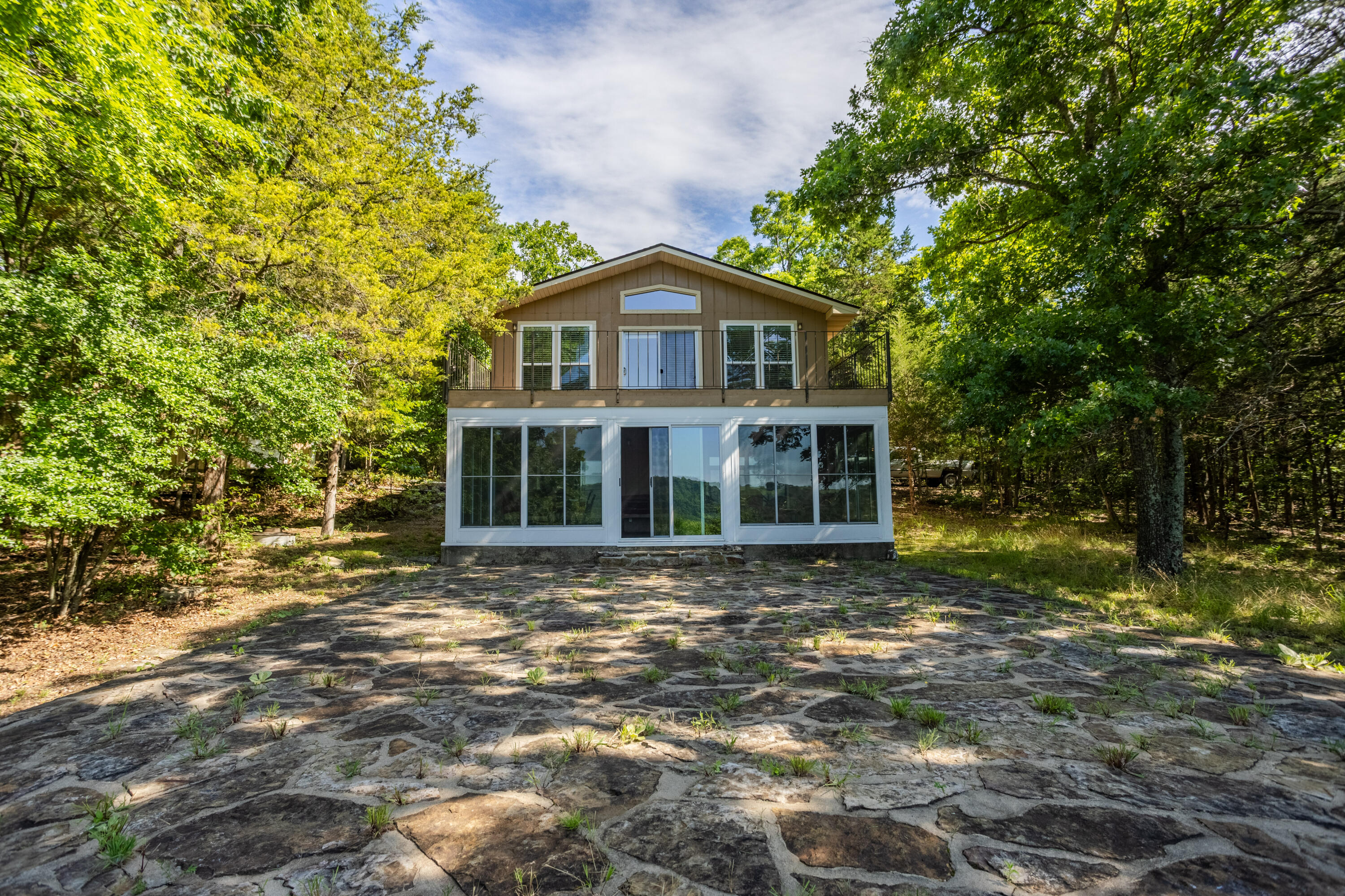 main property photo 31