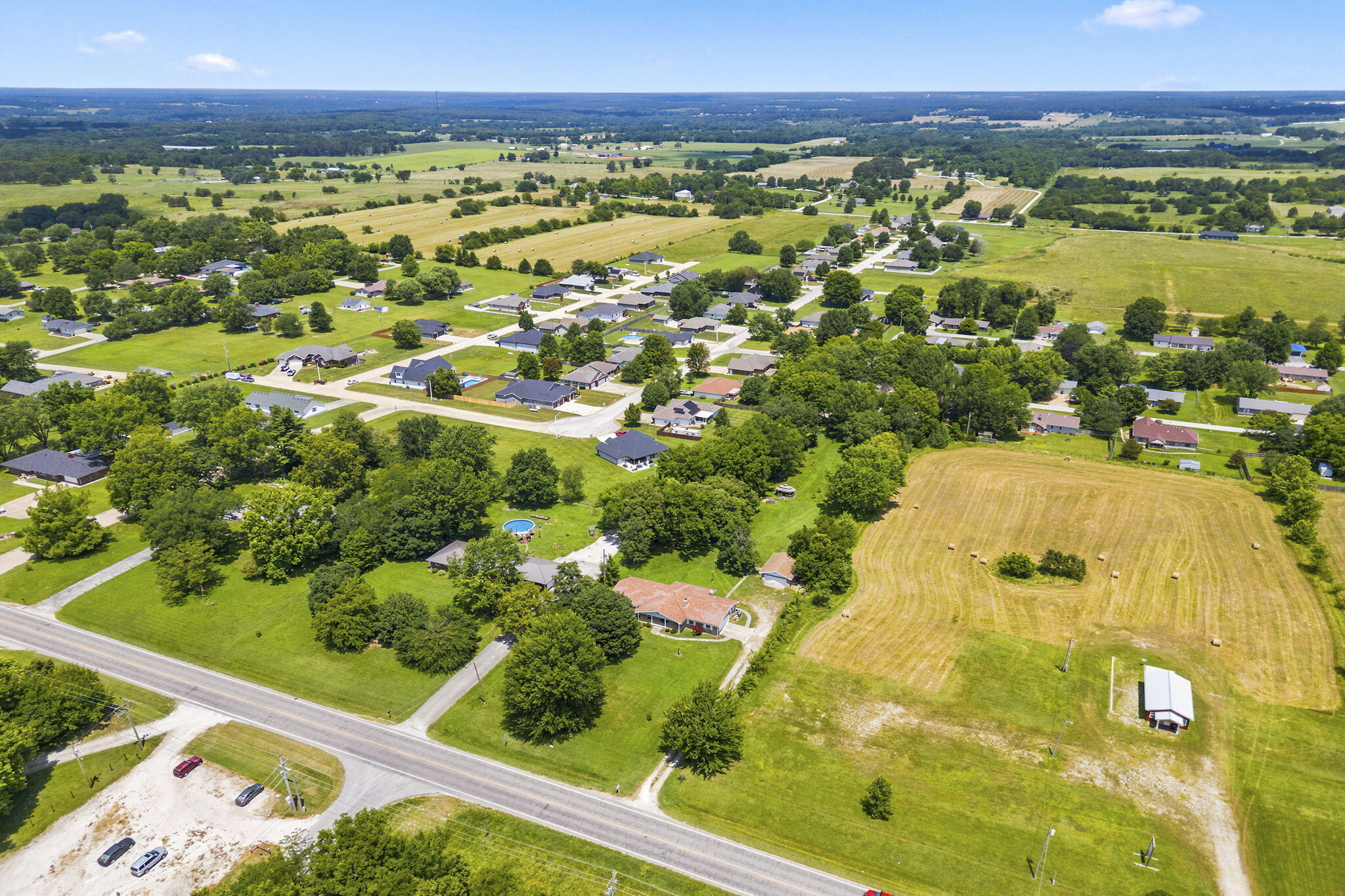 main property photo 33