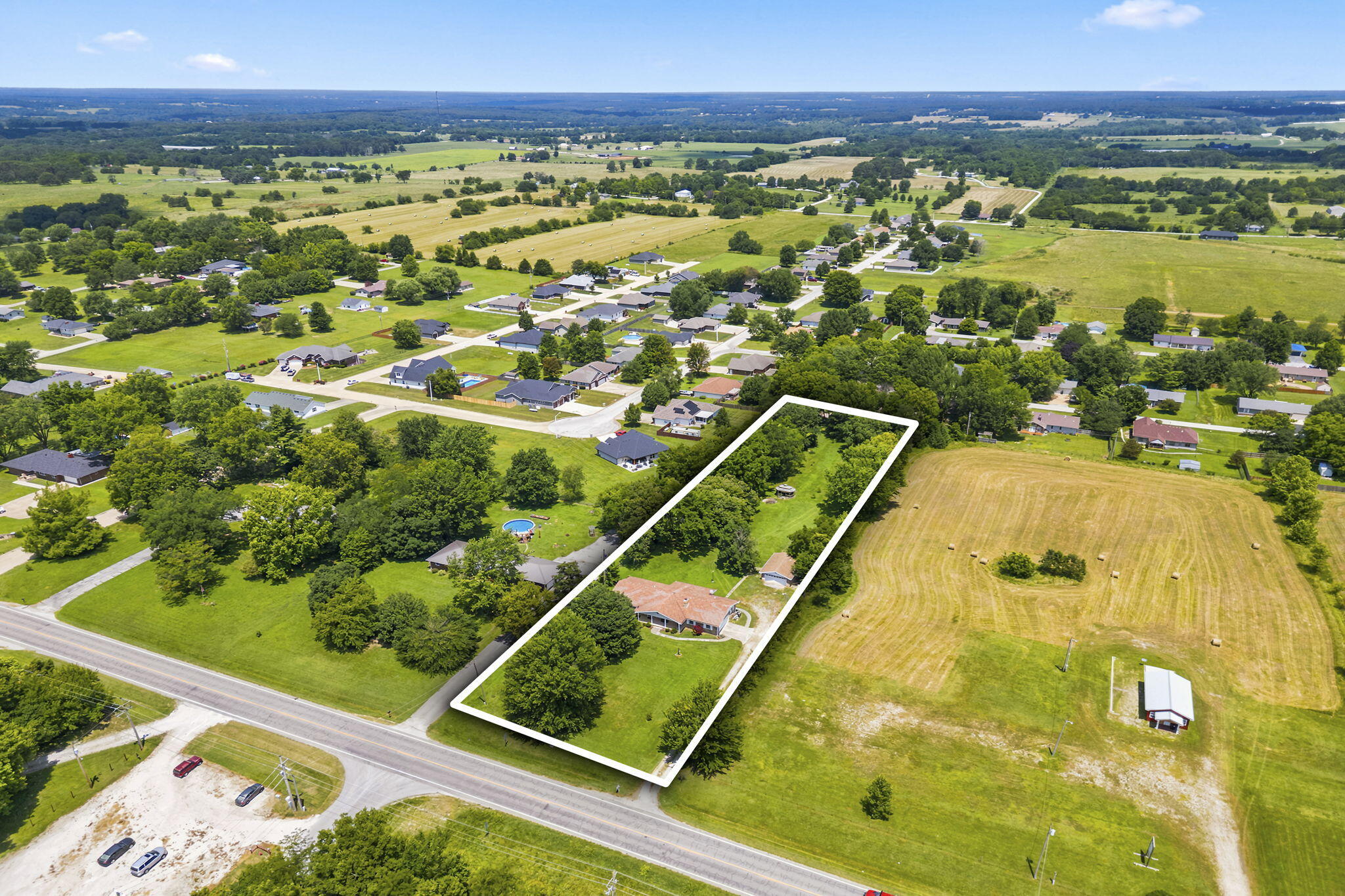 main property photo 4