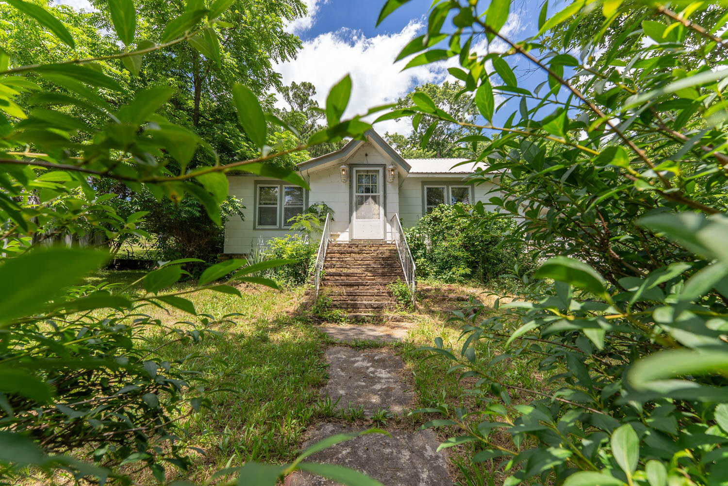 main property photo 32