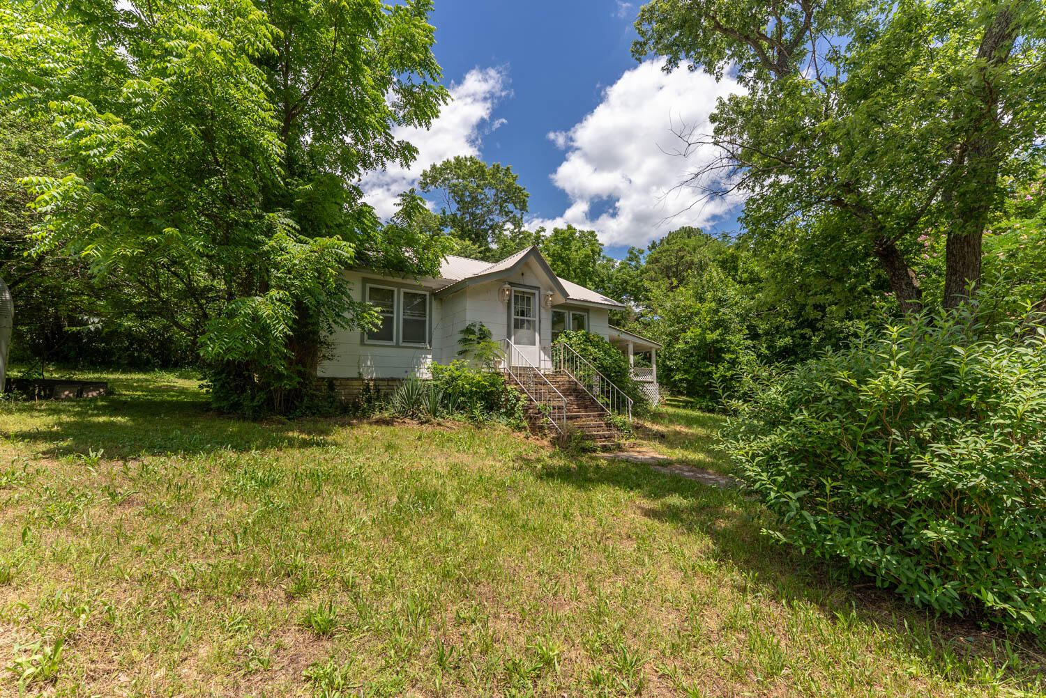 main property photo 33
