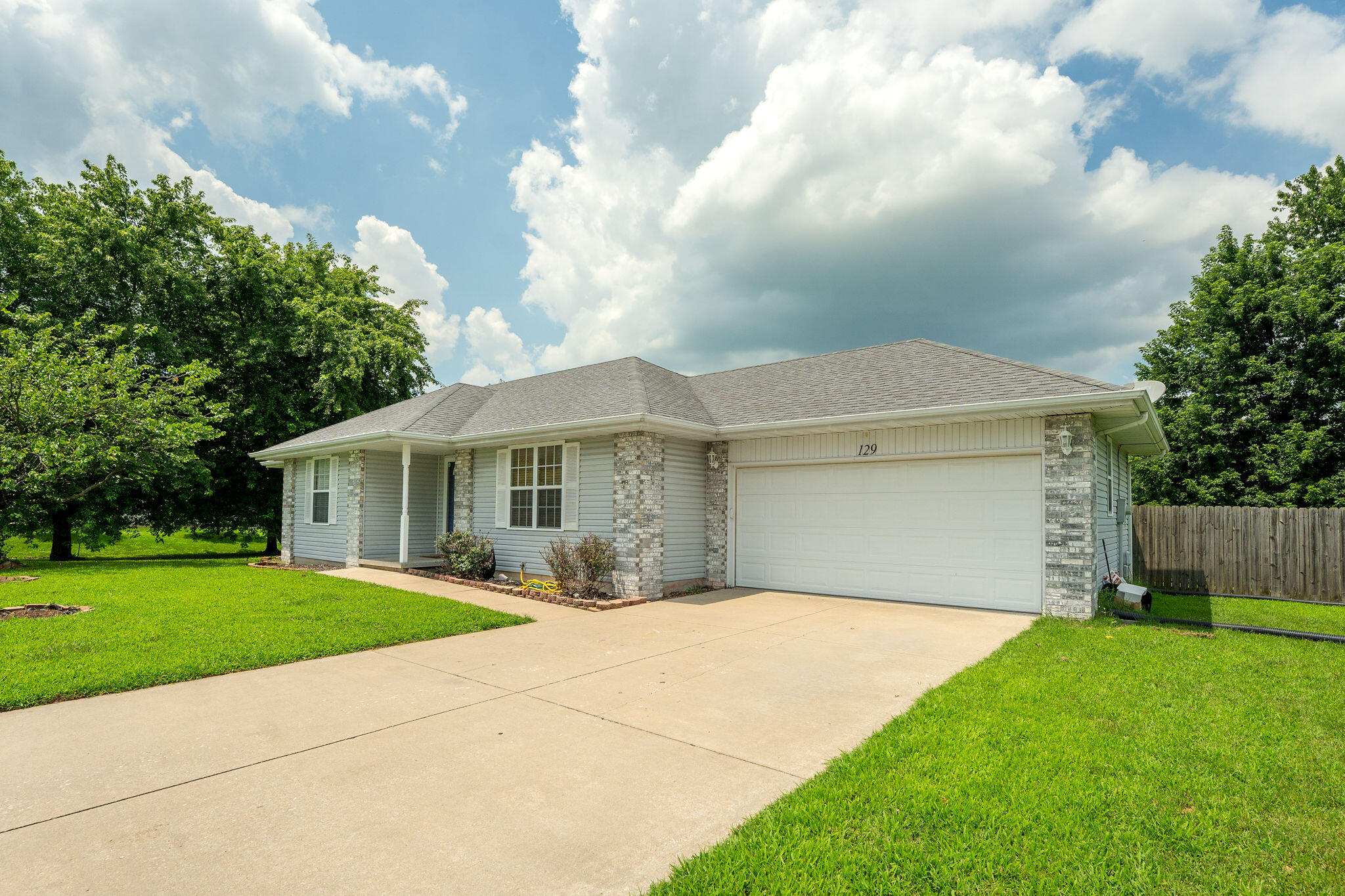 property viewer photo 1