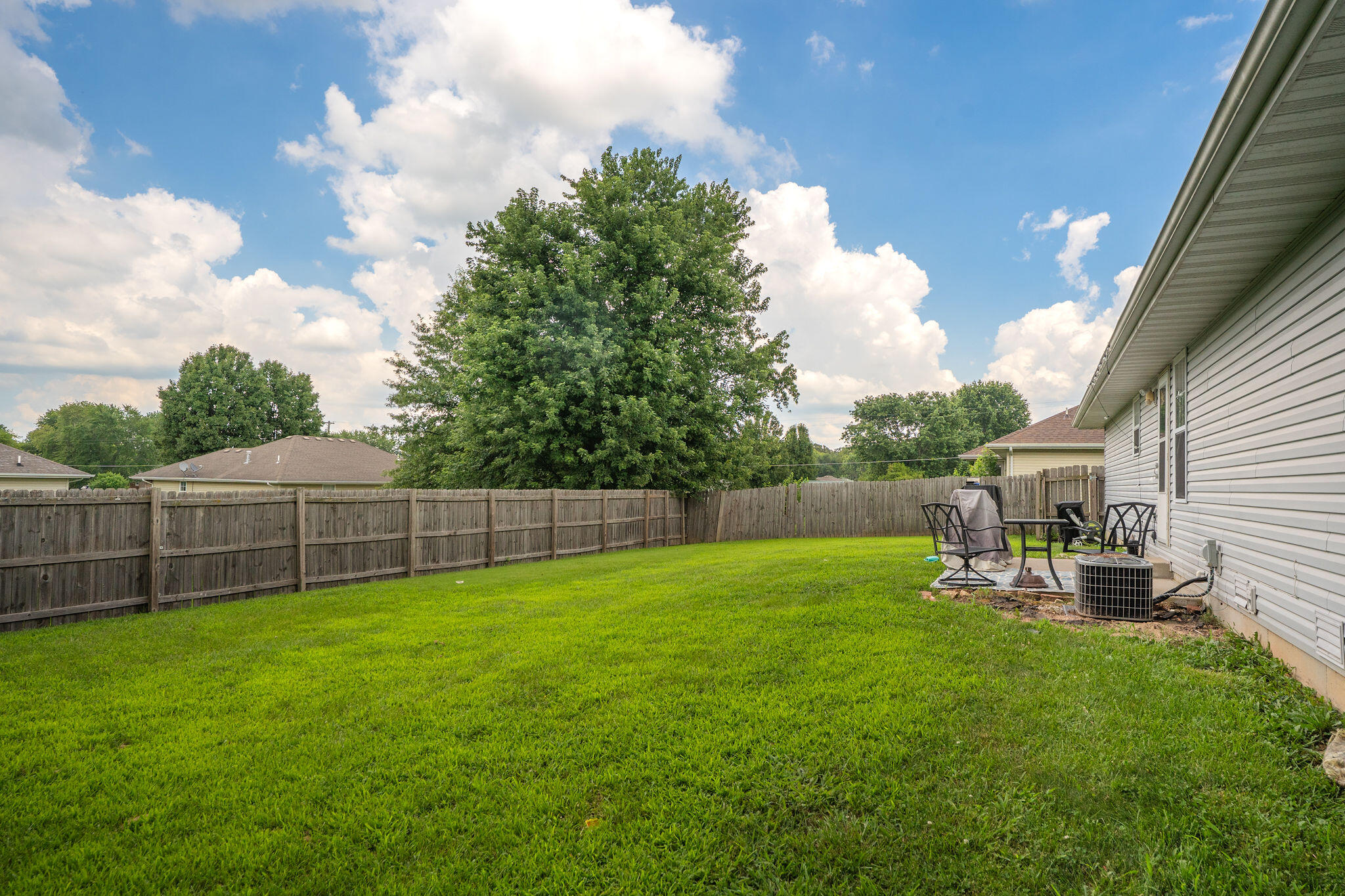 property viewer photo 24
