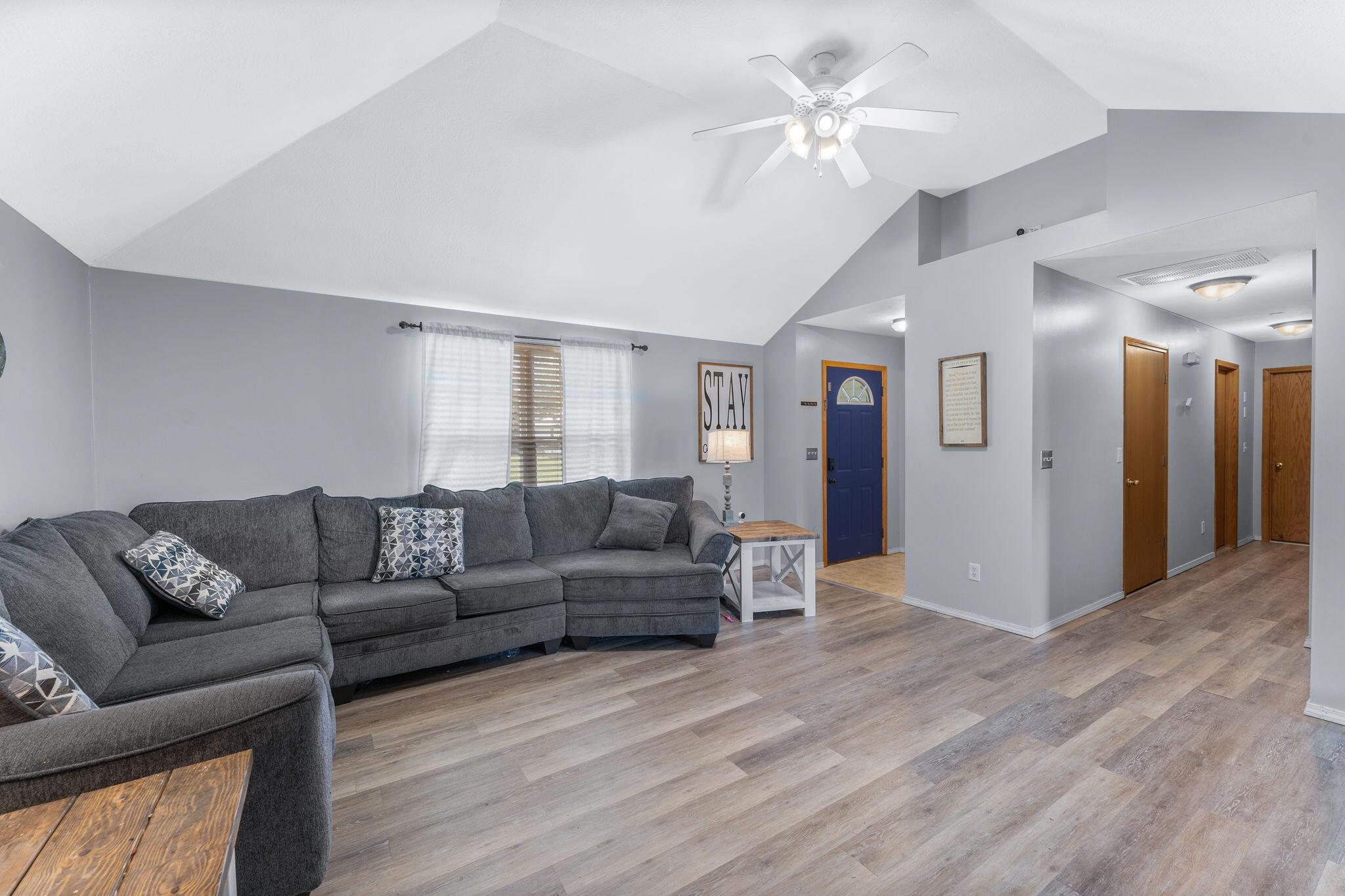 property viewer photo 7