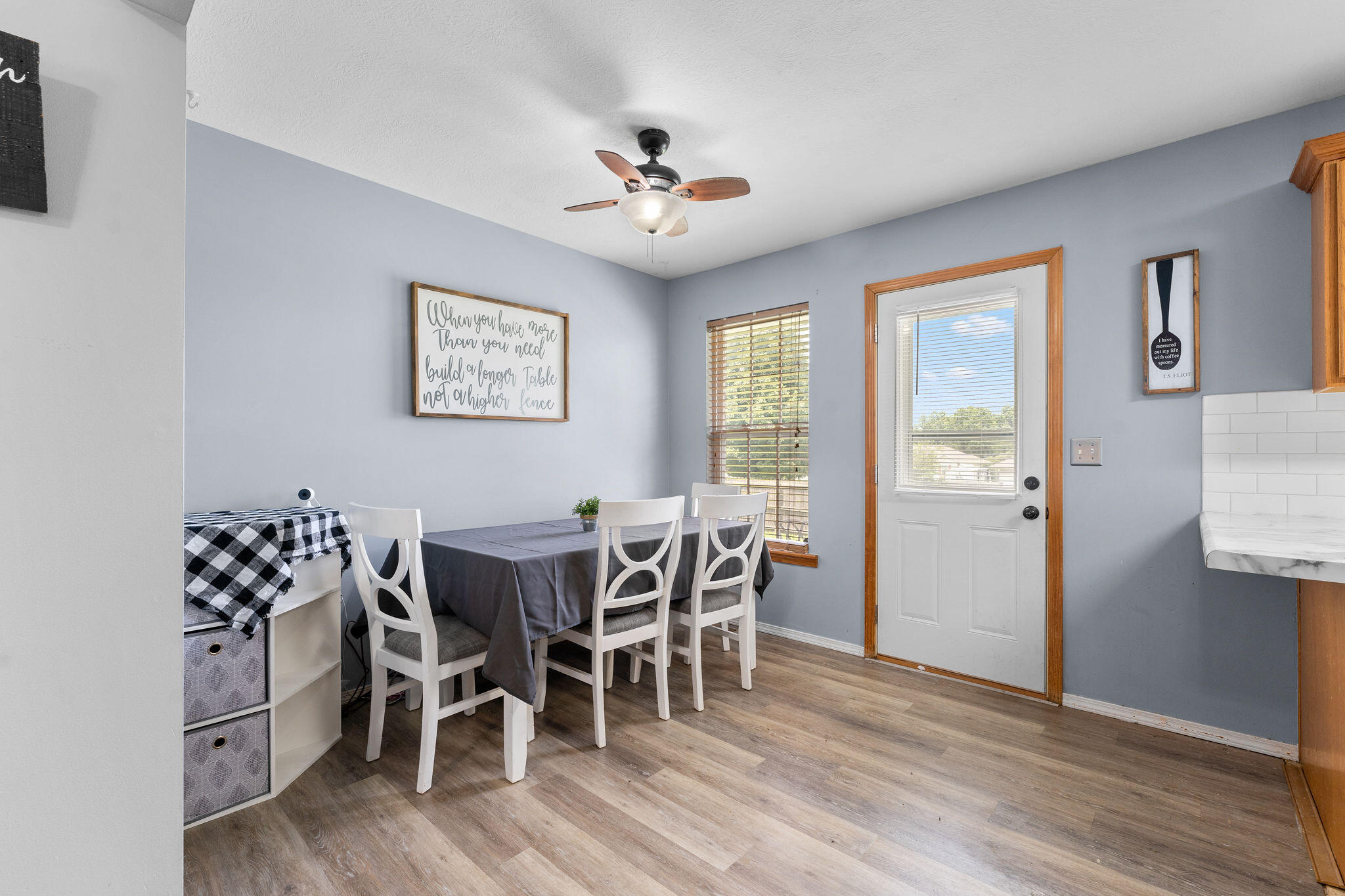 property viewer photo 8