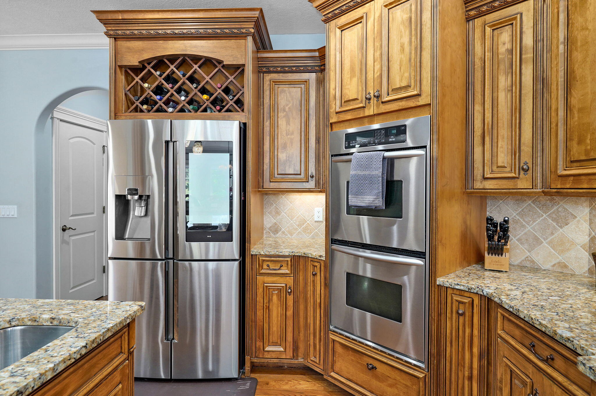 main property photo 24
