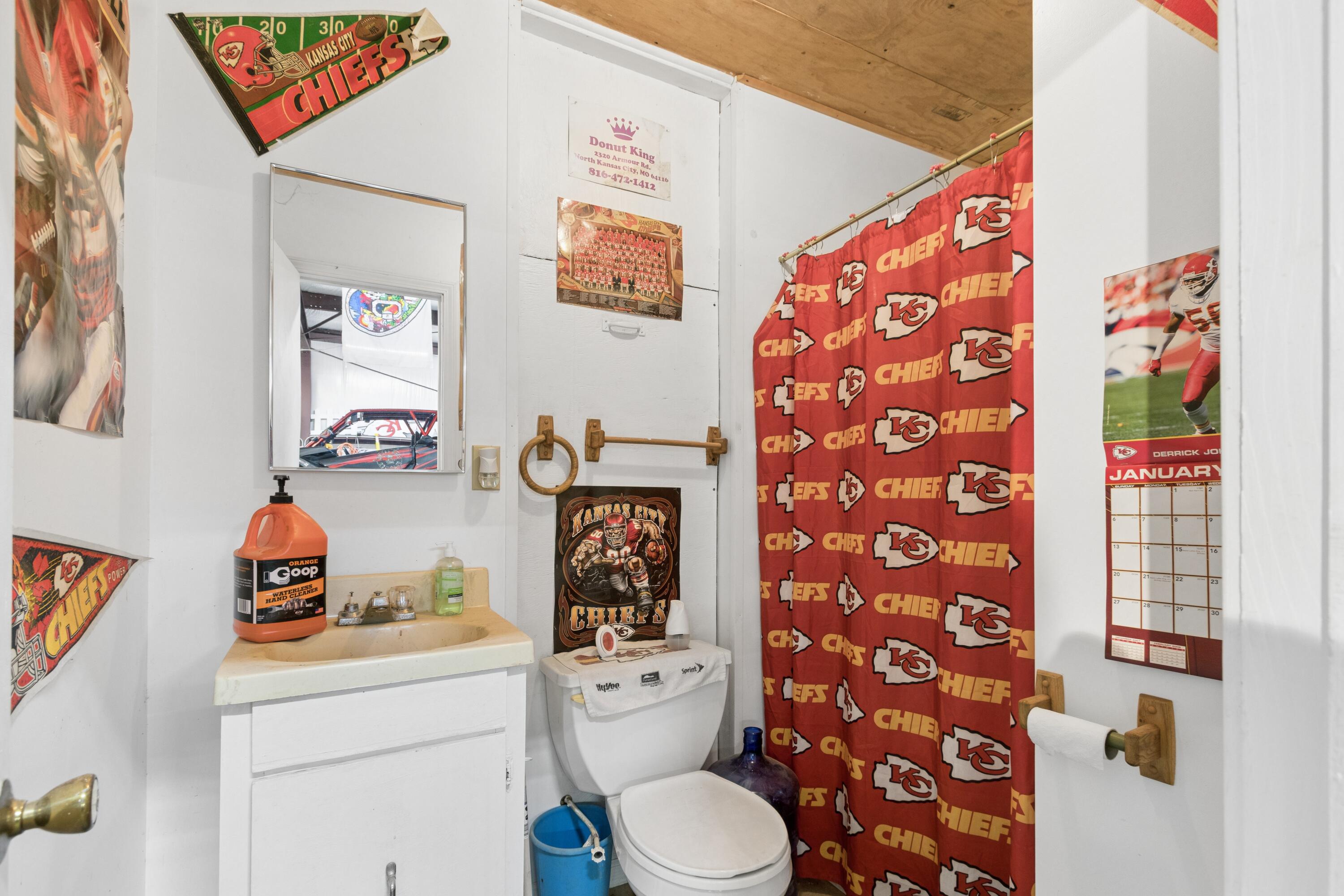 main property photo 9