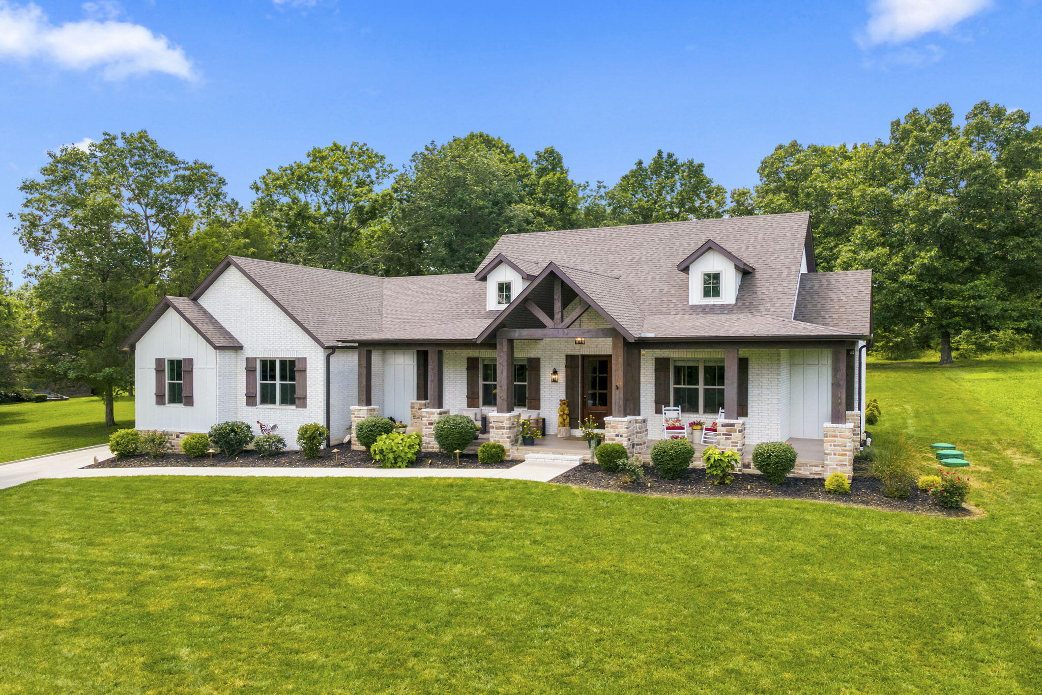 main property photo 0