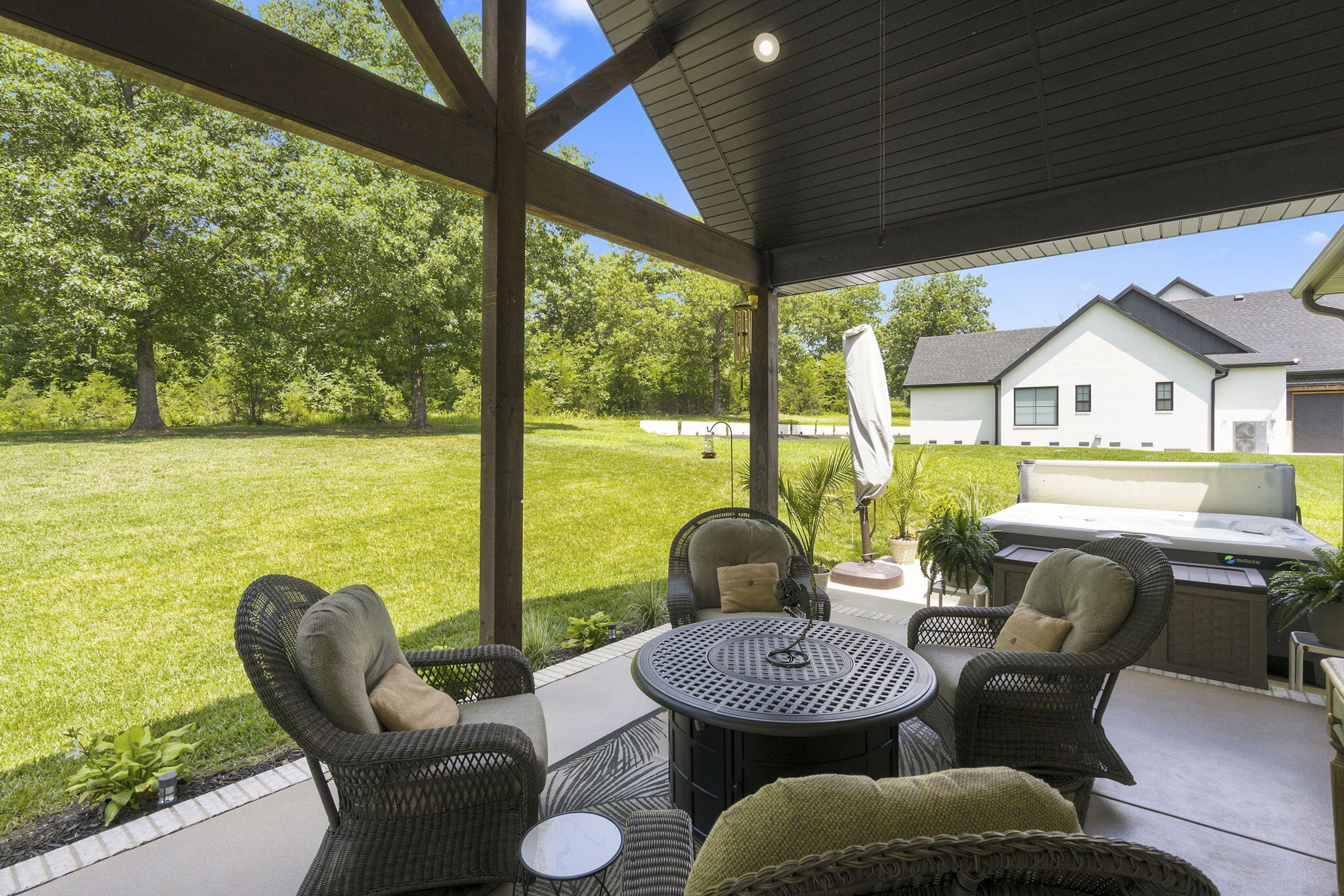 main property photo 41