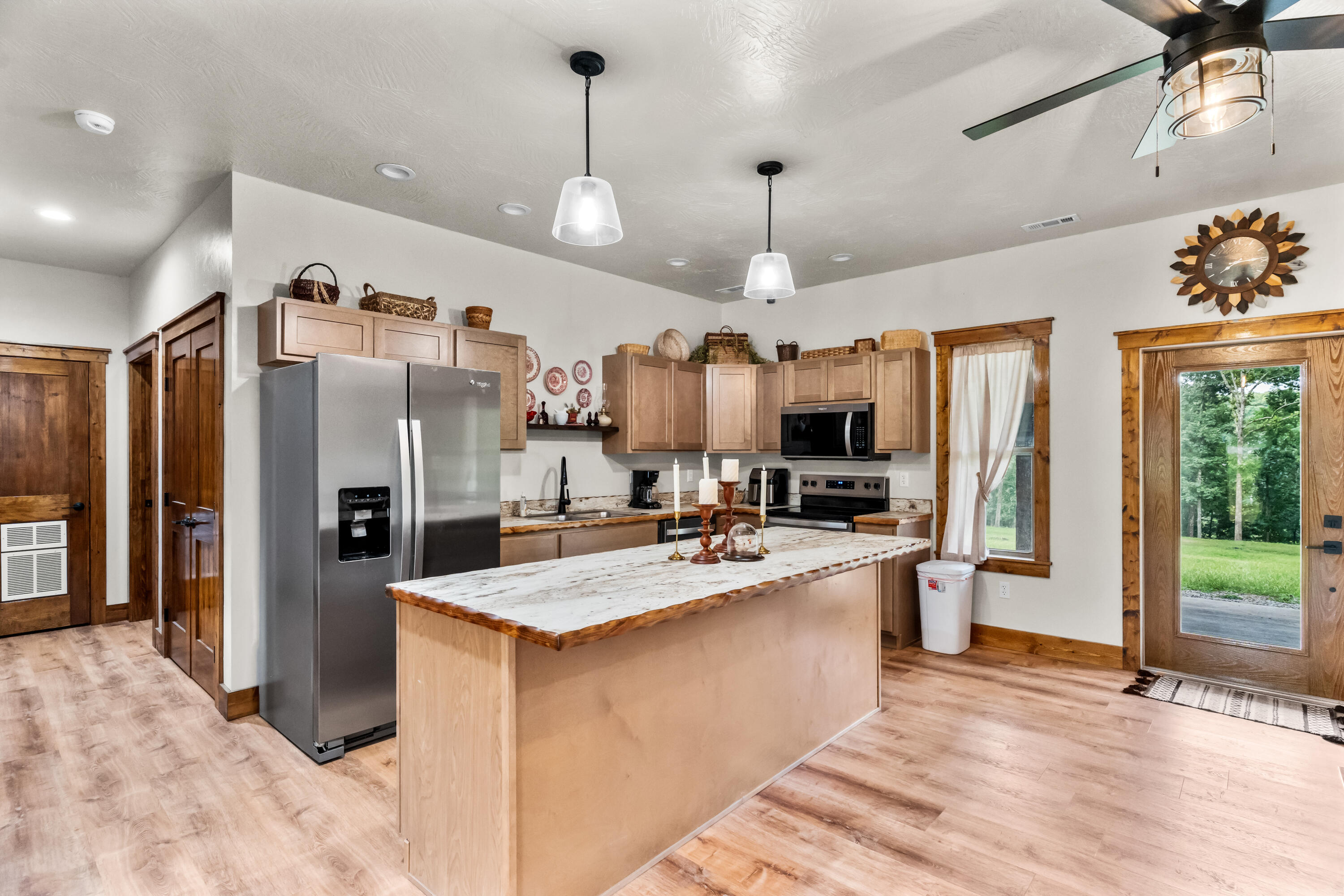 main property photo 8