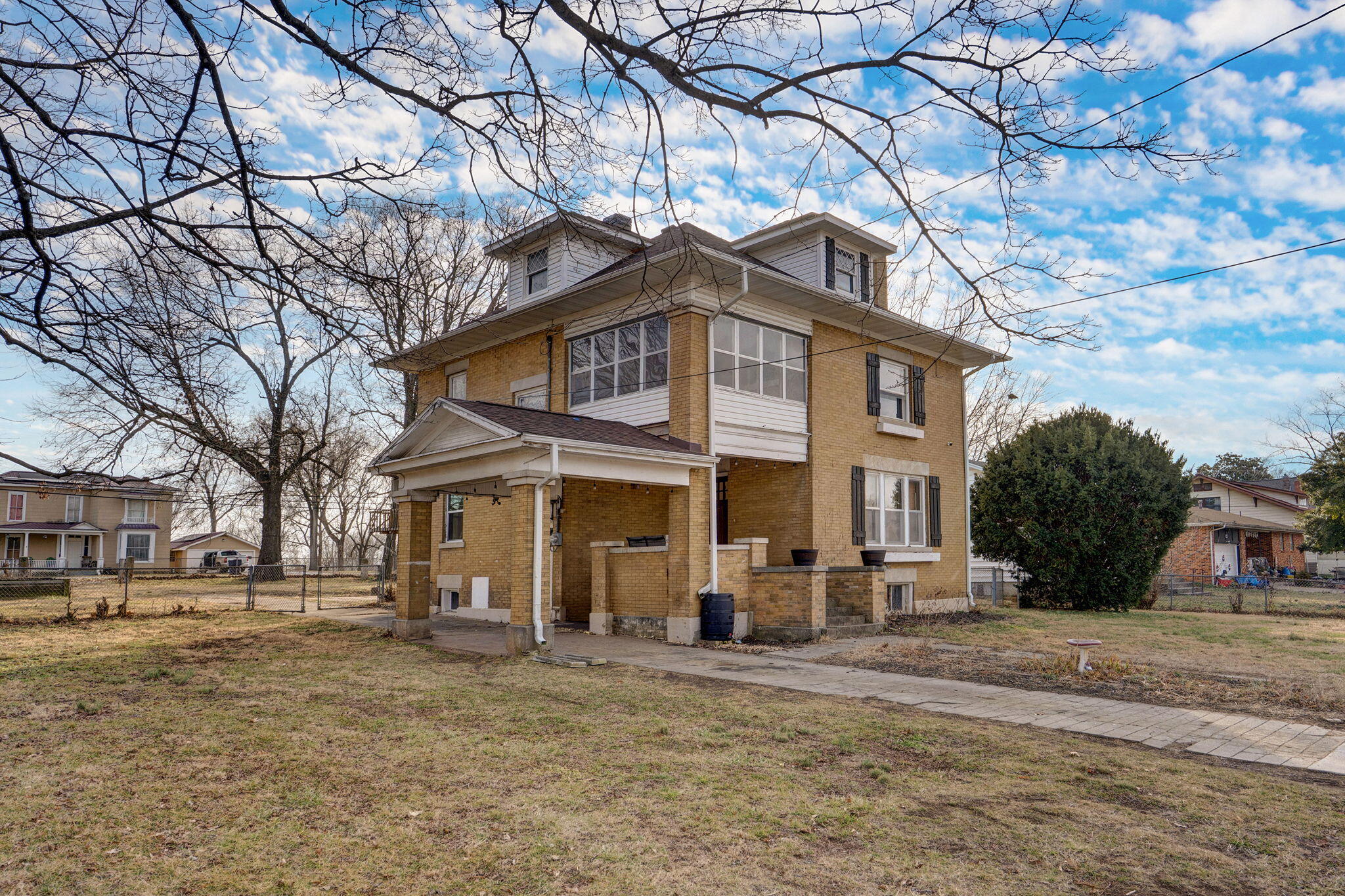 main property photo 2