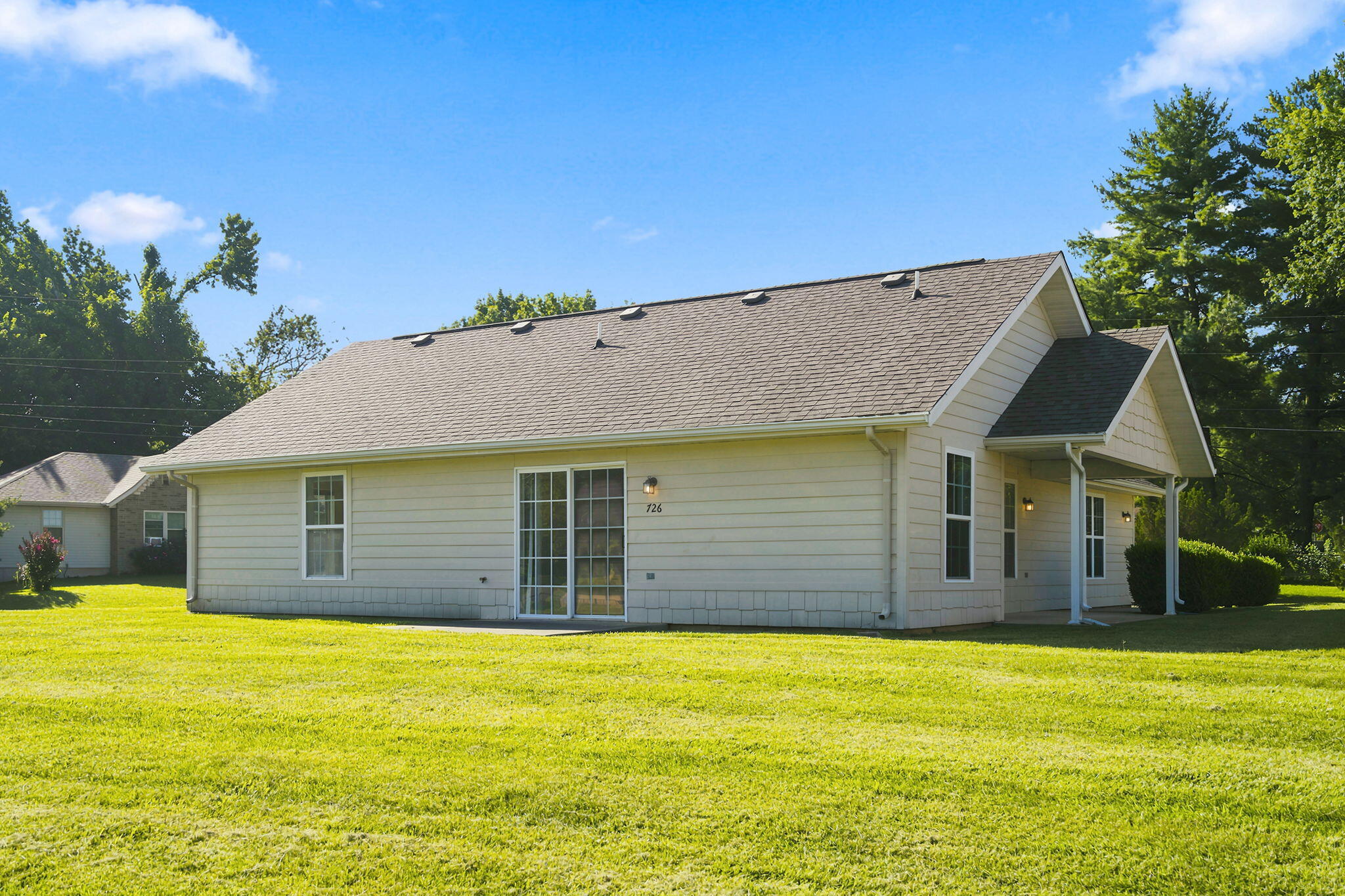 main property photo 22