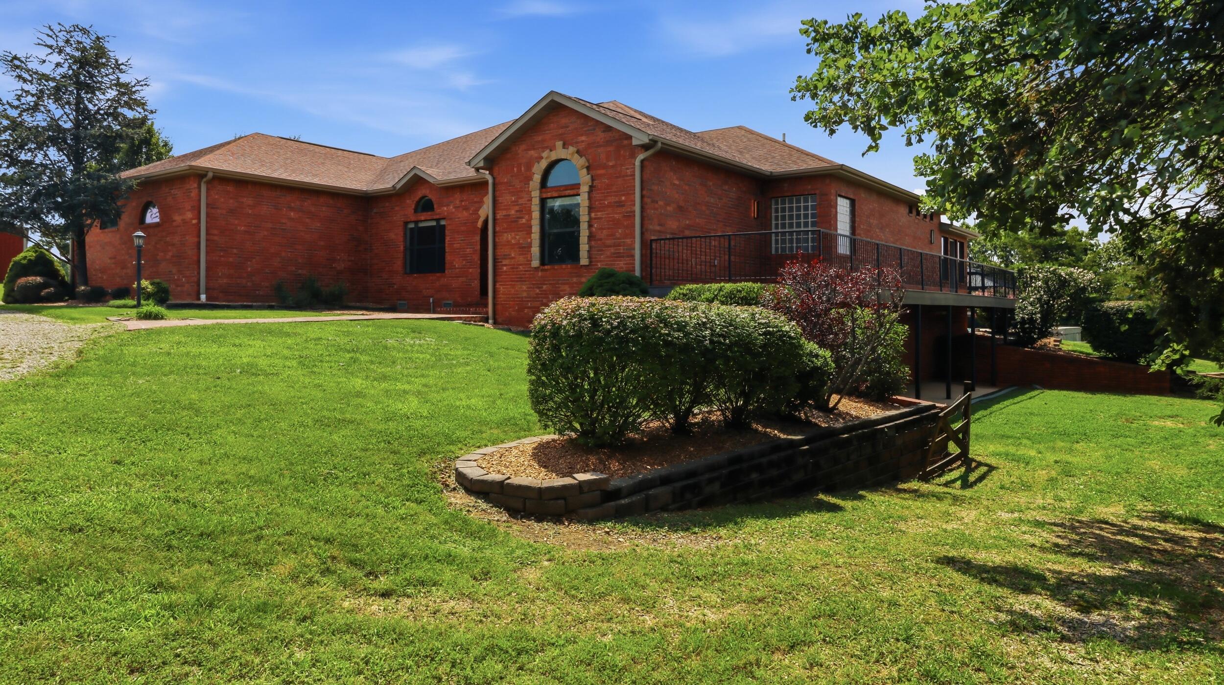 main property photo 4