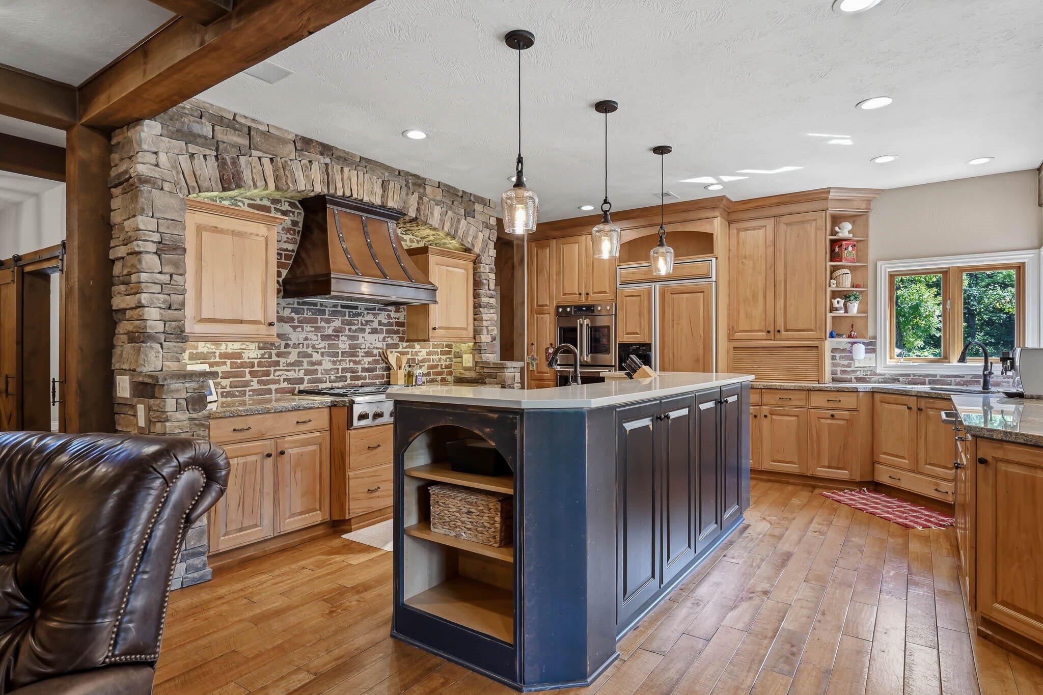 main property photo 17