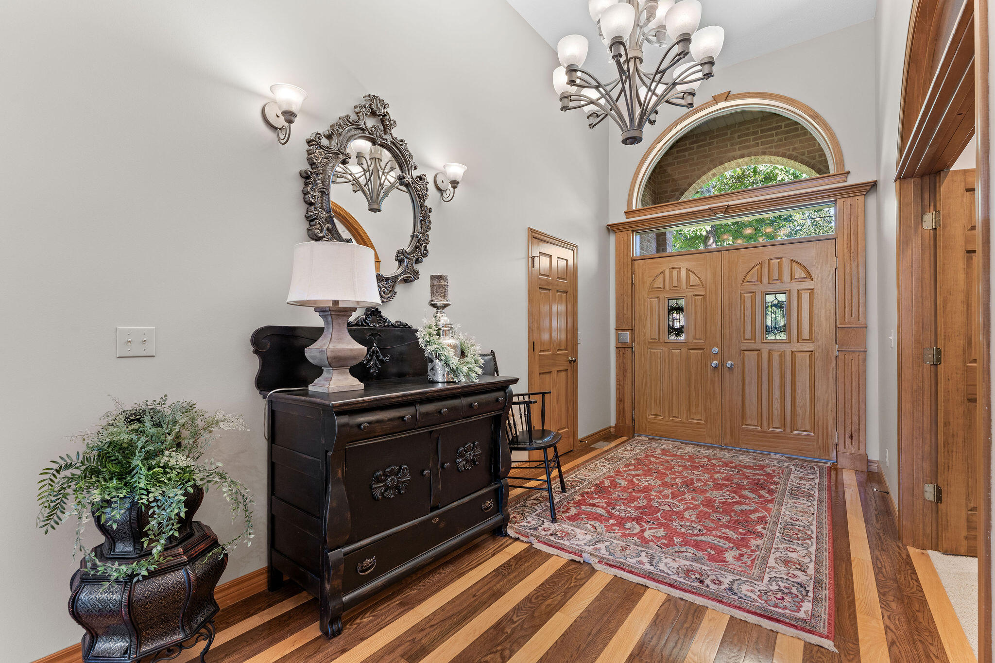 main property photo 6