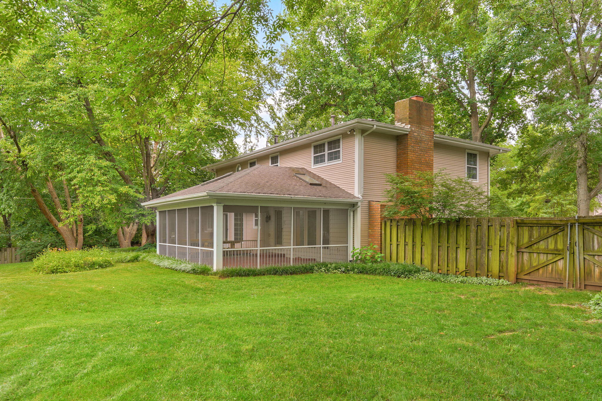 main property photo 54