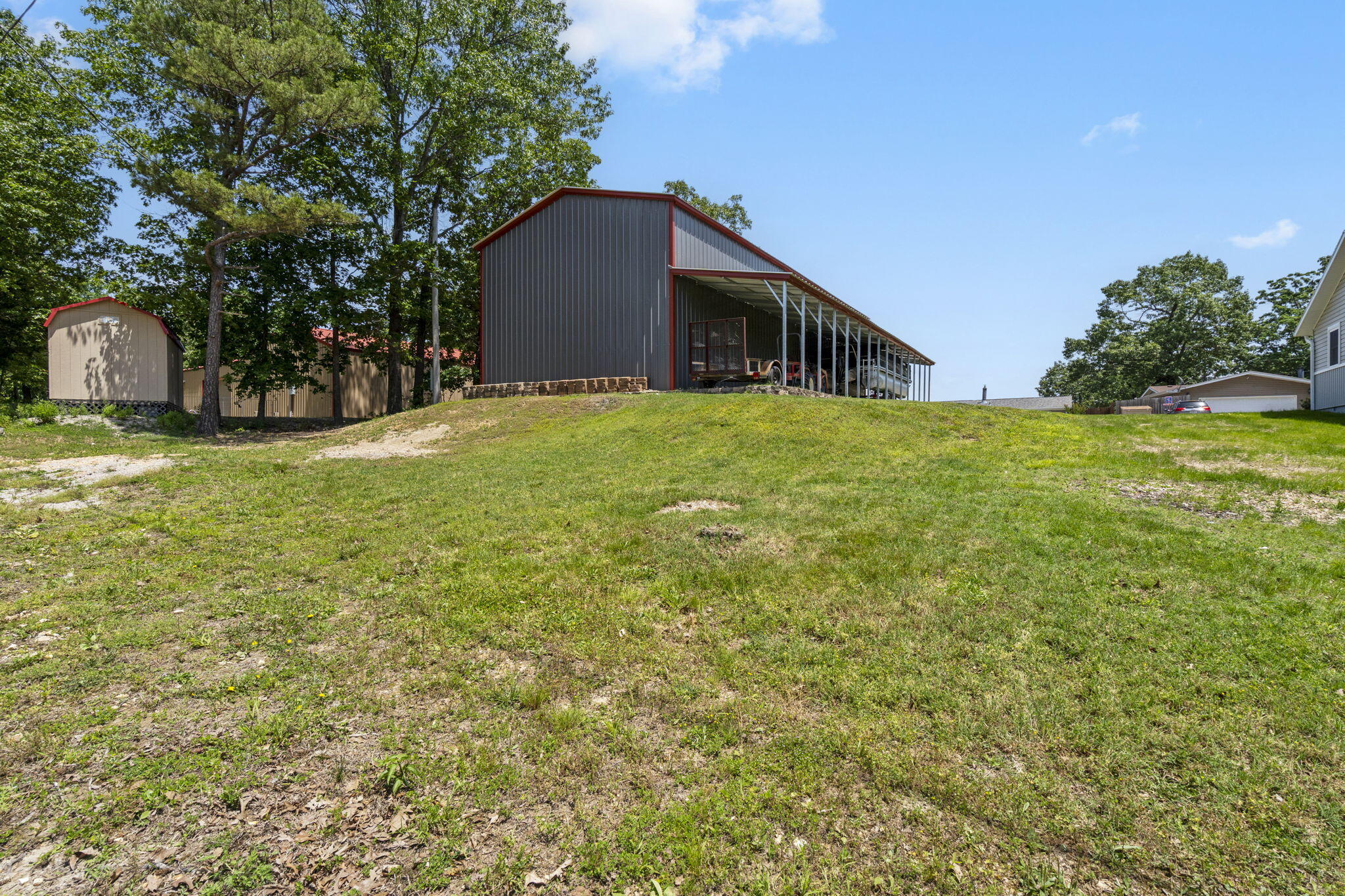 main property photo 12