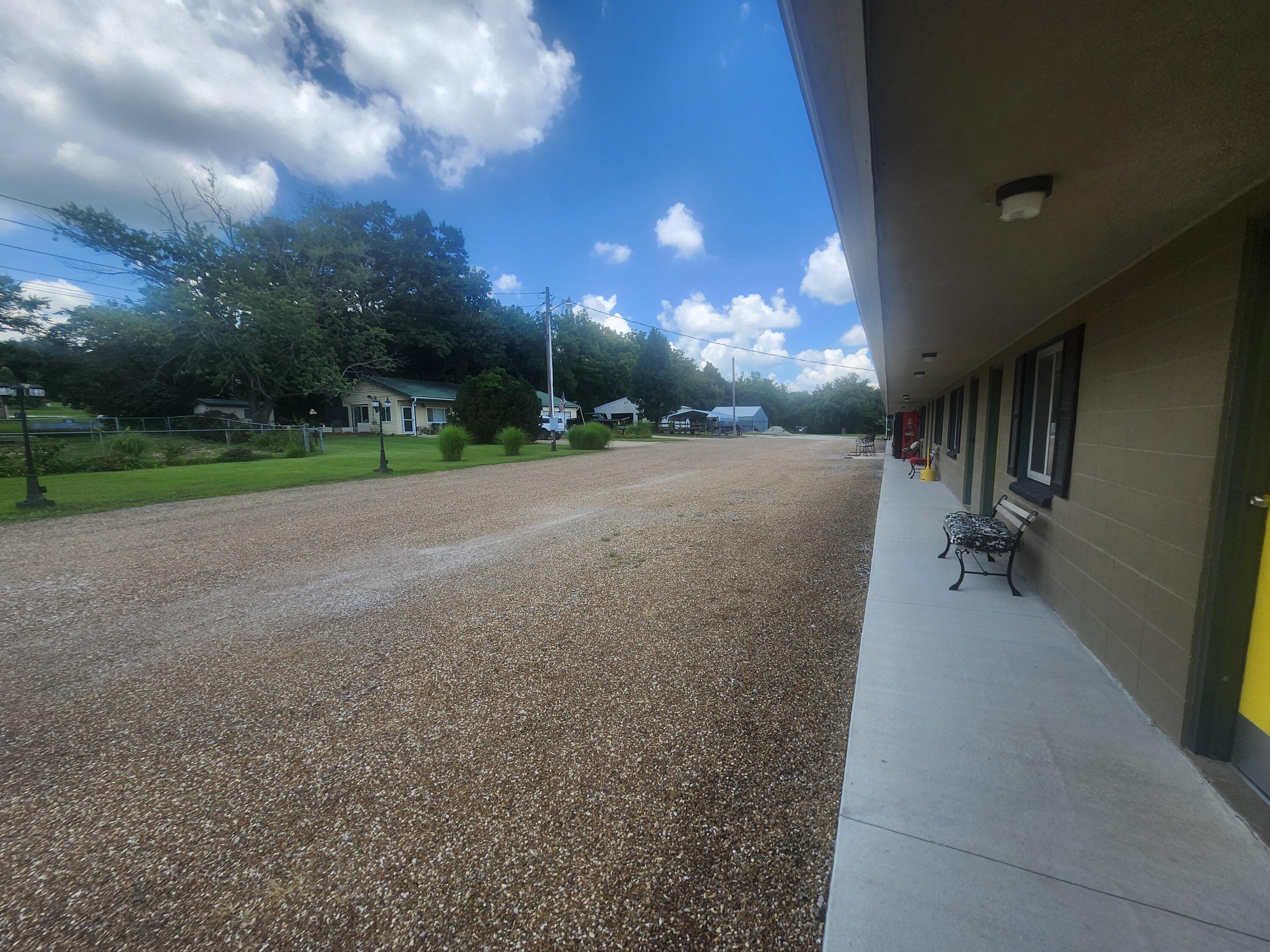 main property photo 123