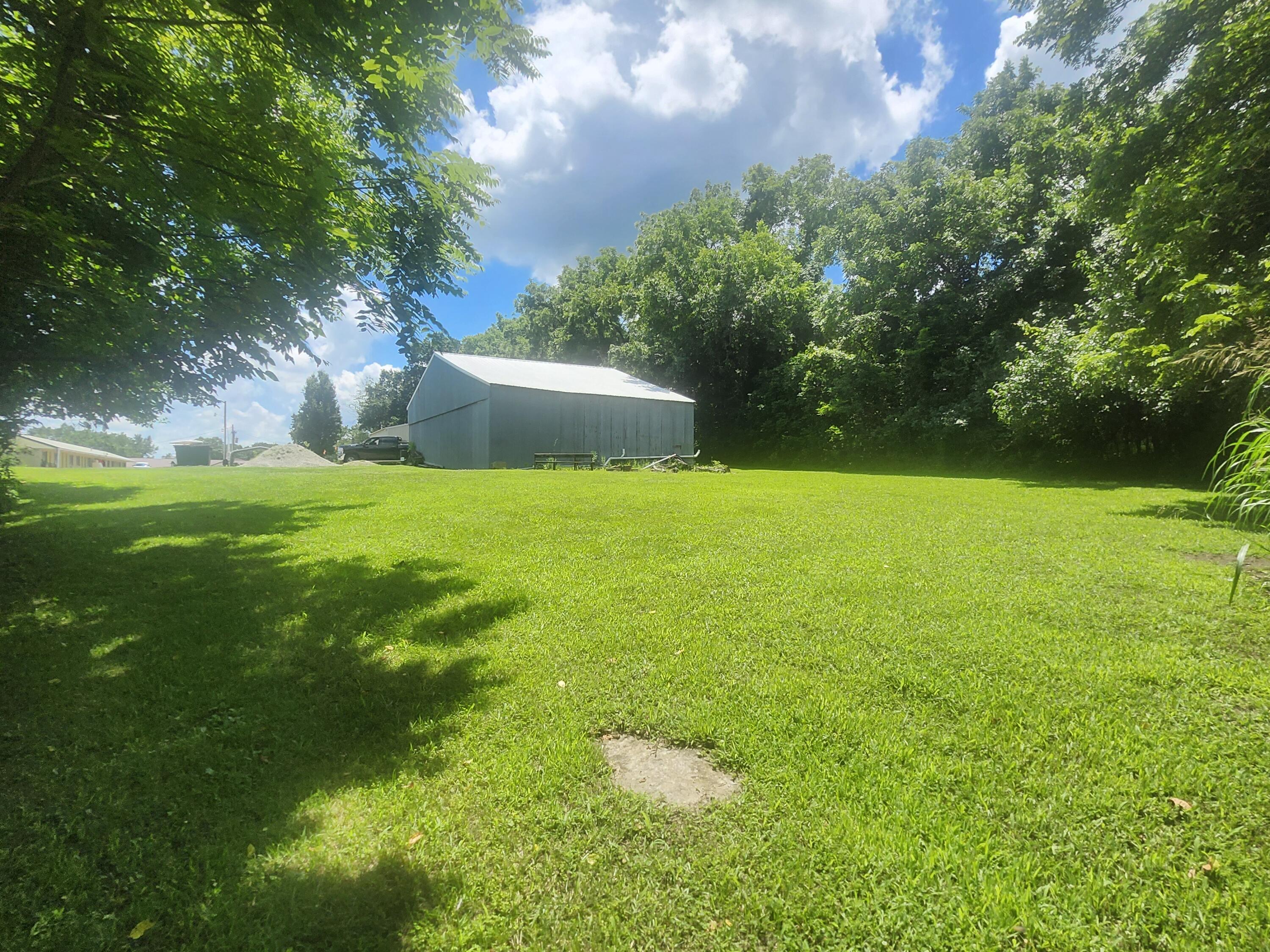 main property photo 9
