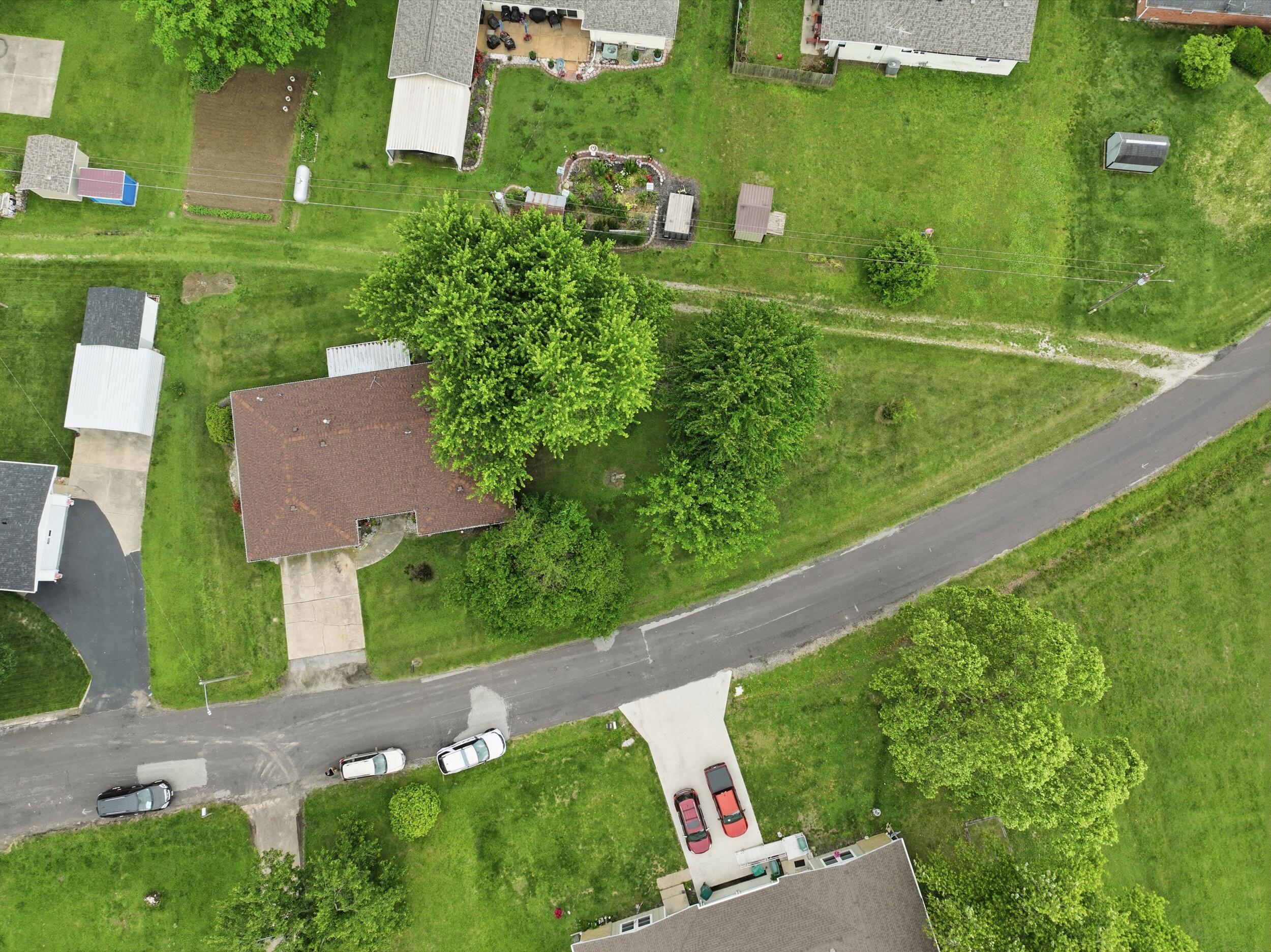 main property photo 30