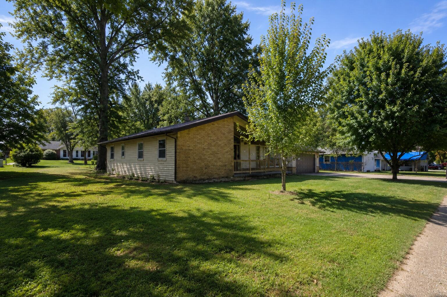 main property photo 2