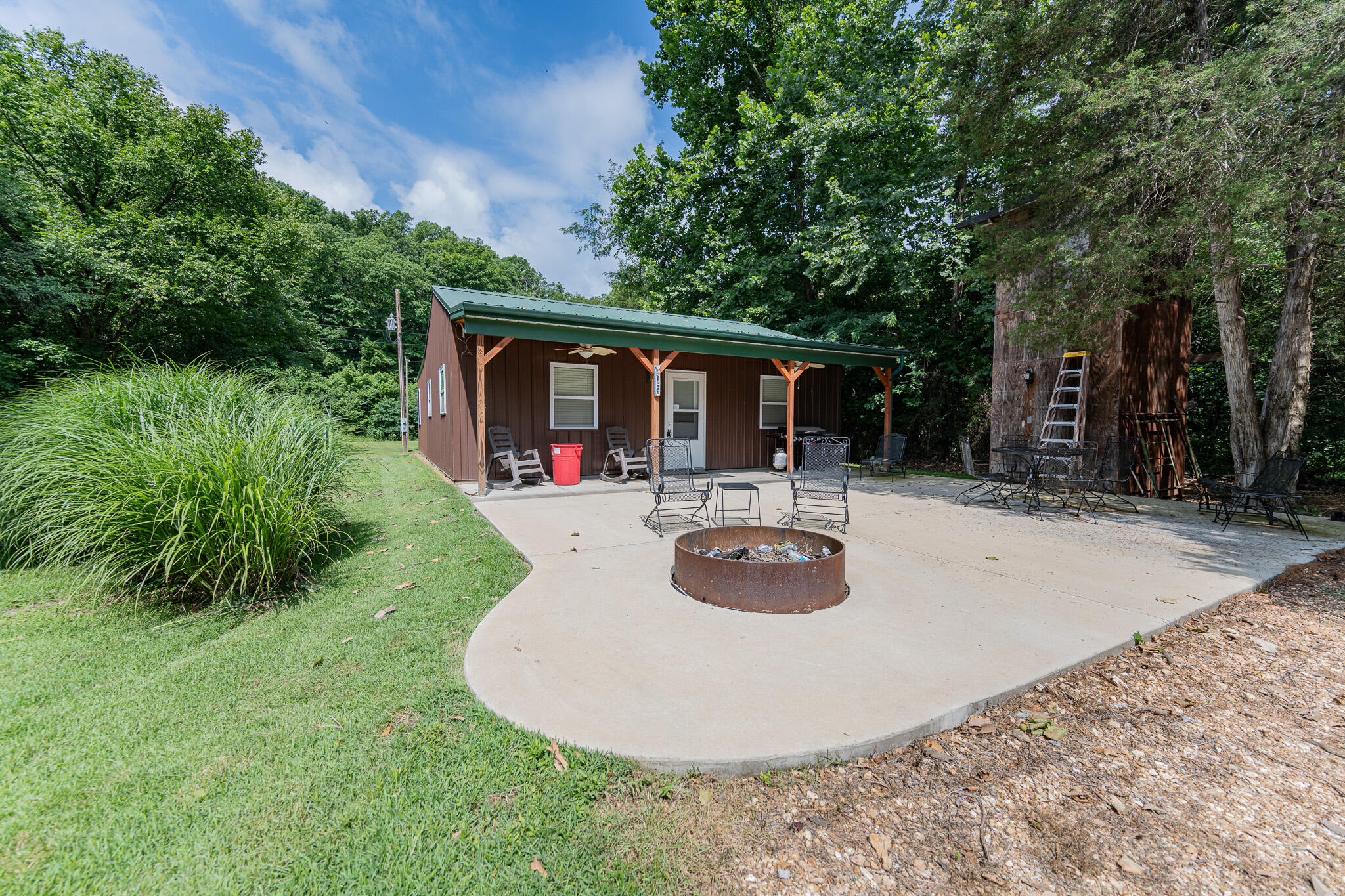 main property photo 30