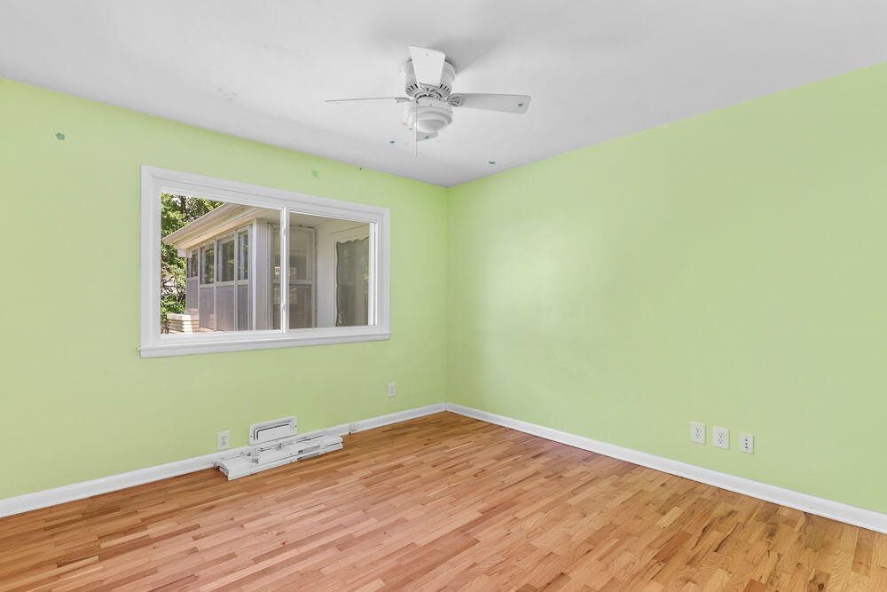 property viewer photo 16