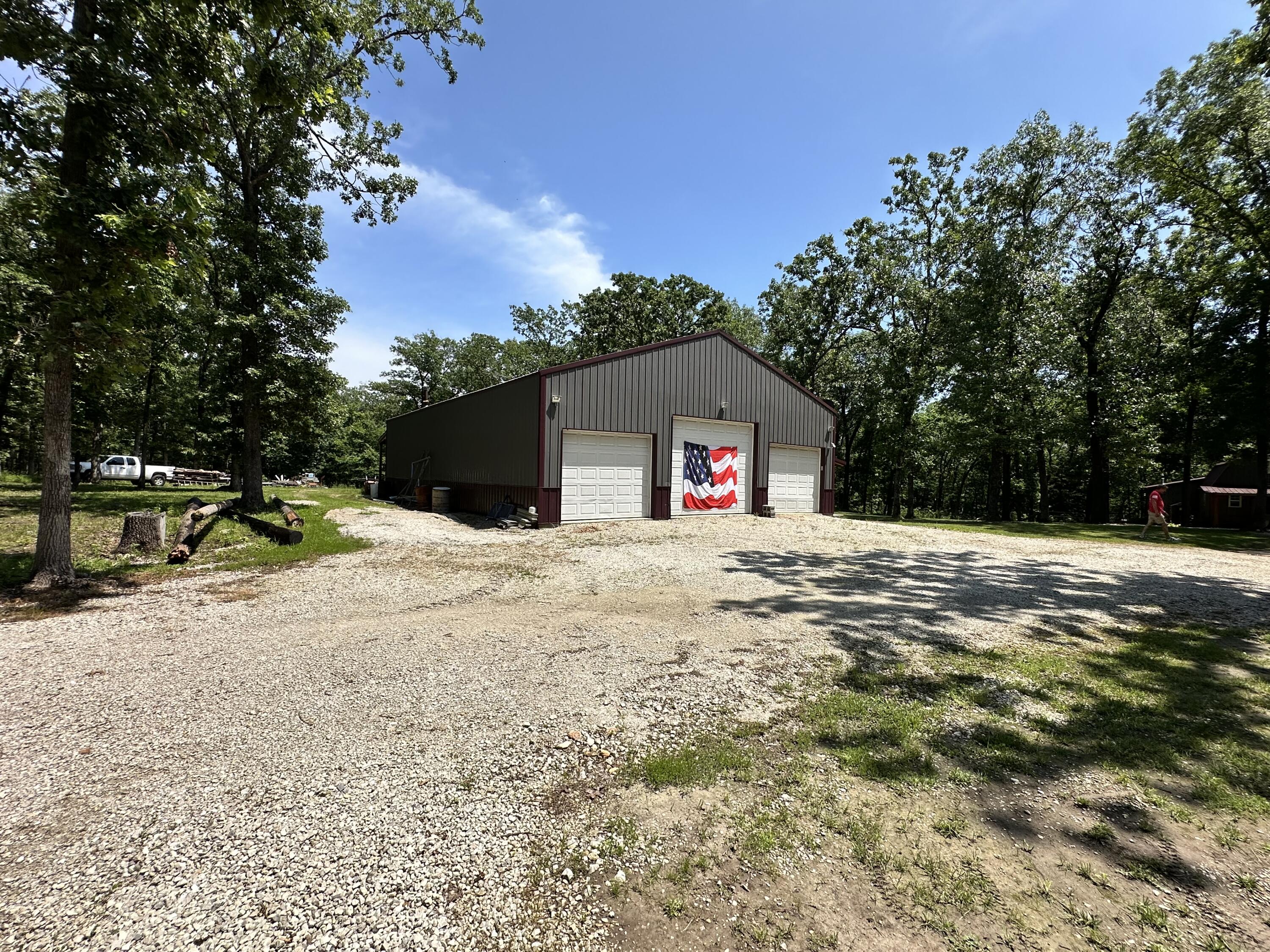 main property photo 36