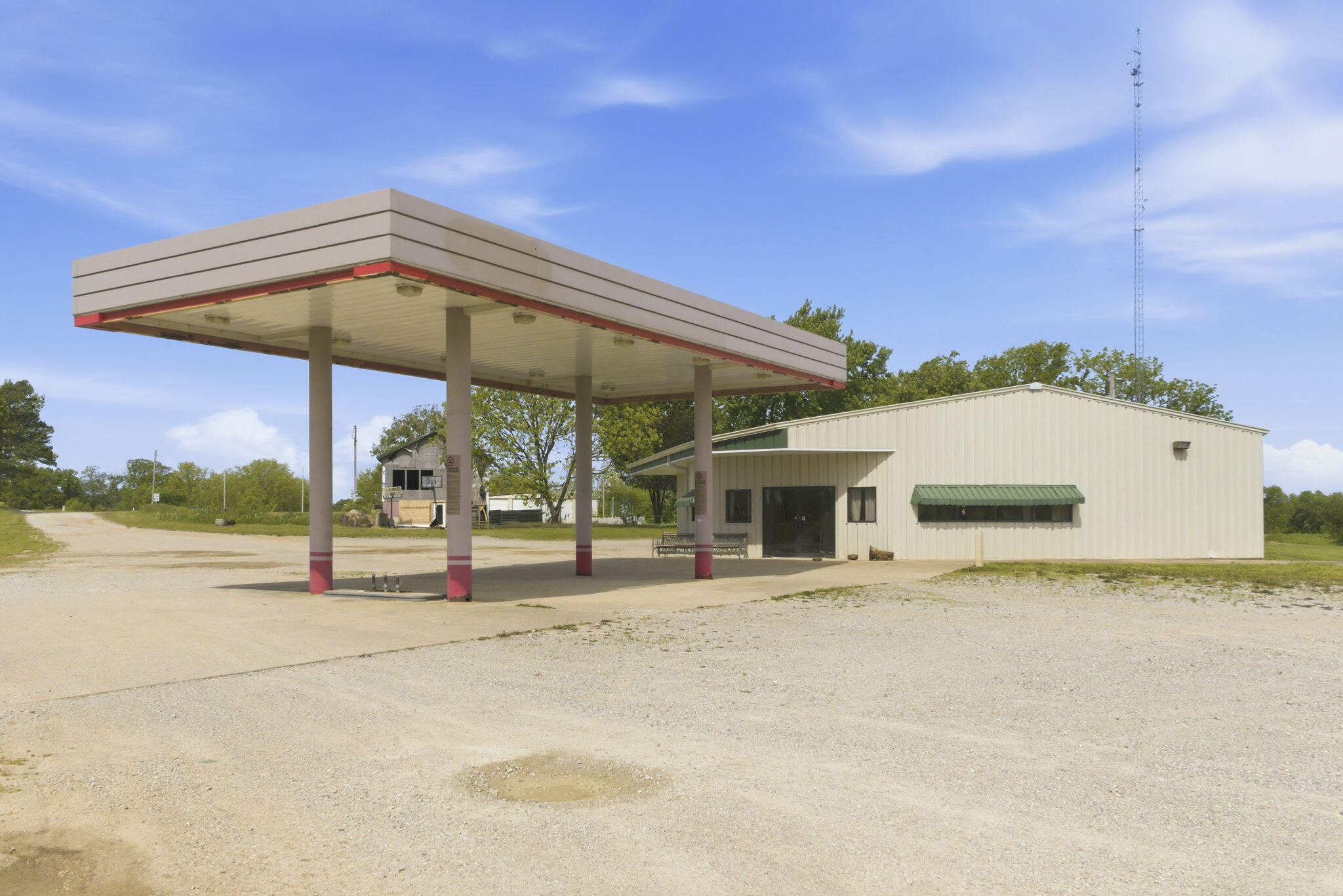 main property photo 7