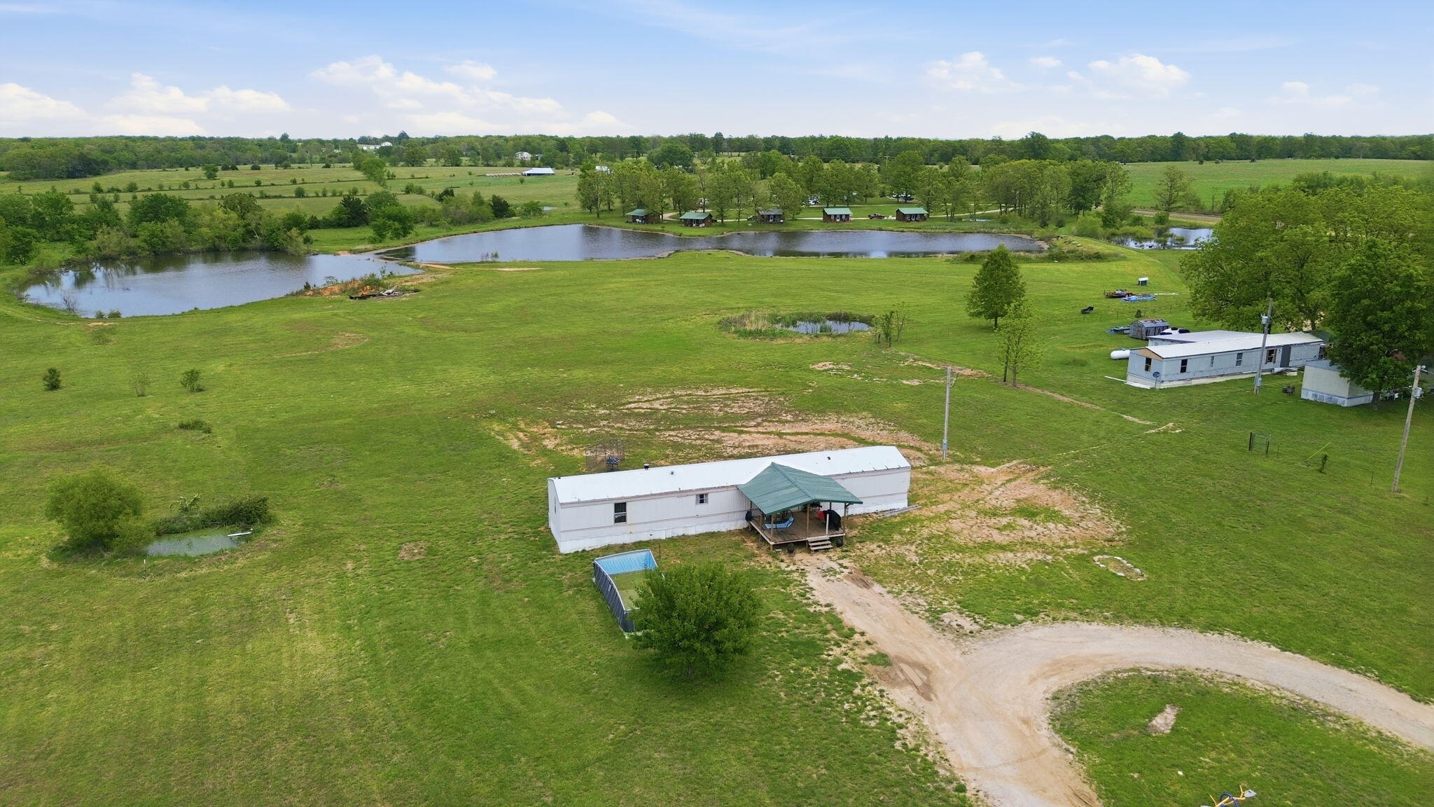main property photo 6
