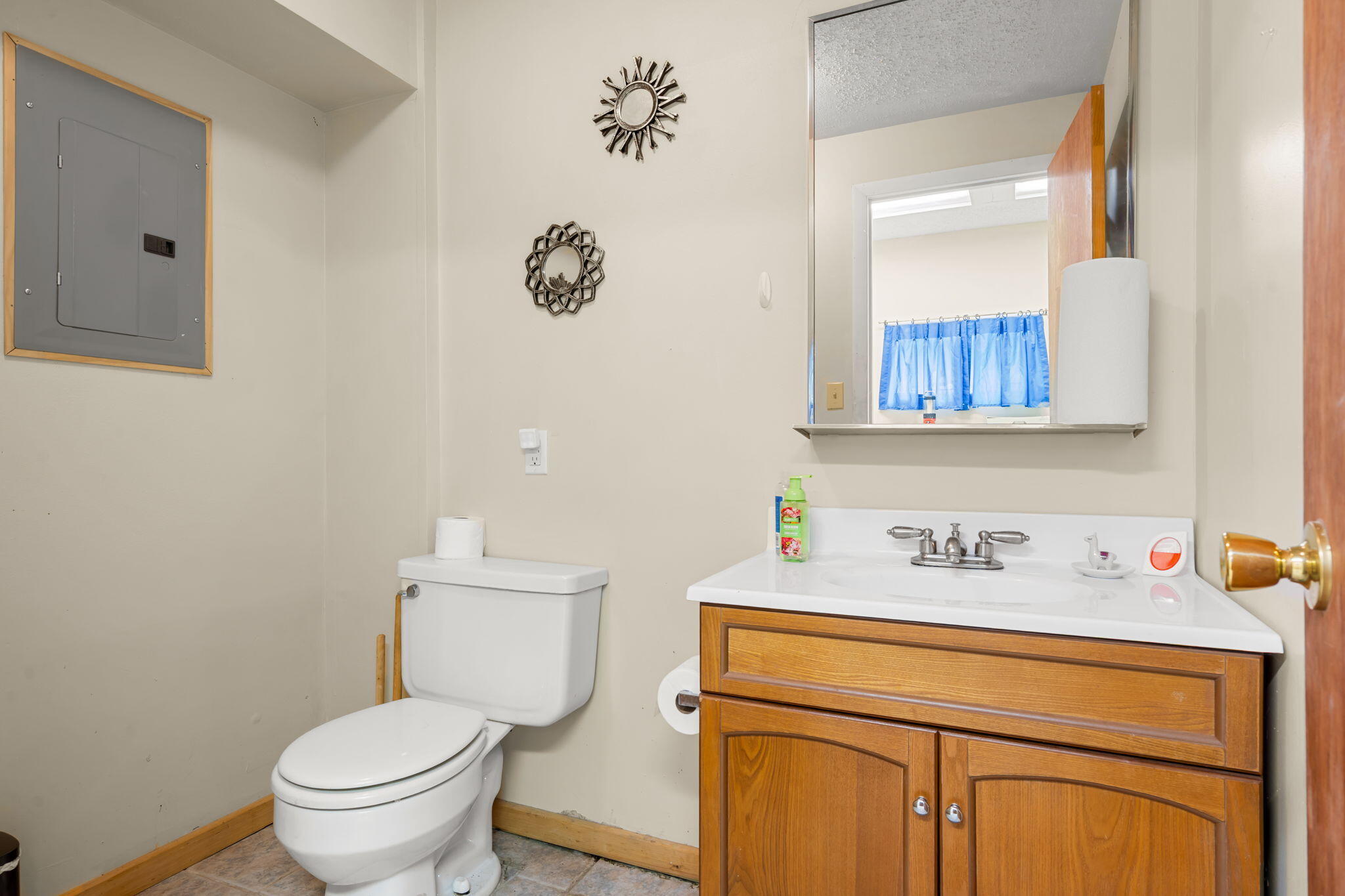 main property photo 24