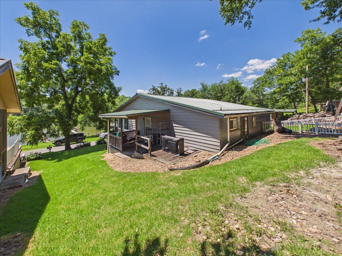 main property photo 32