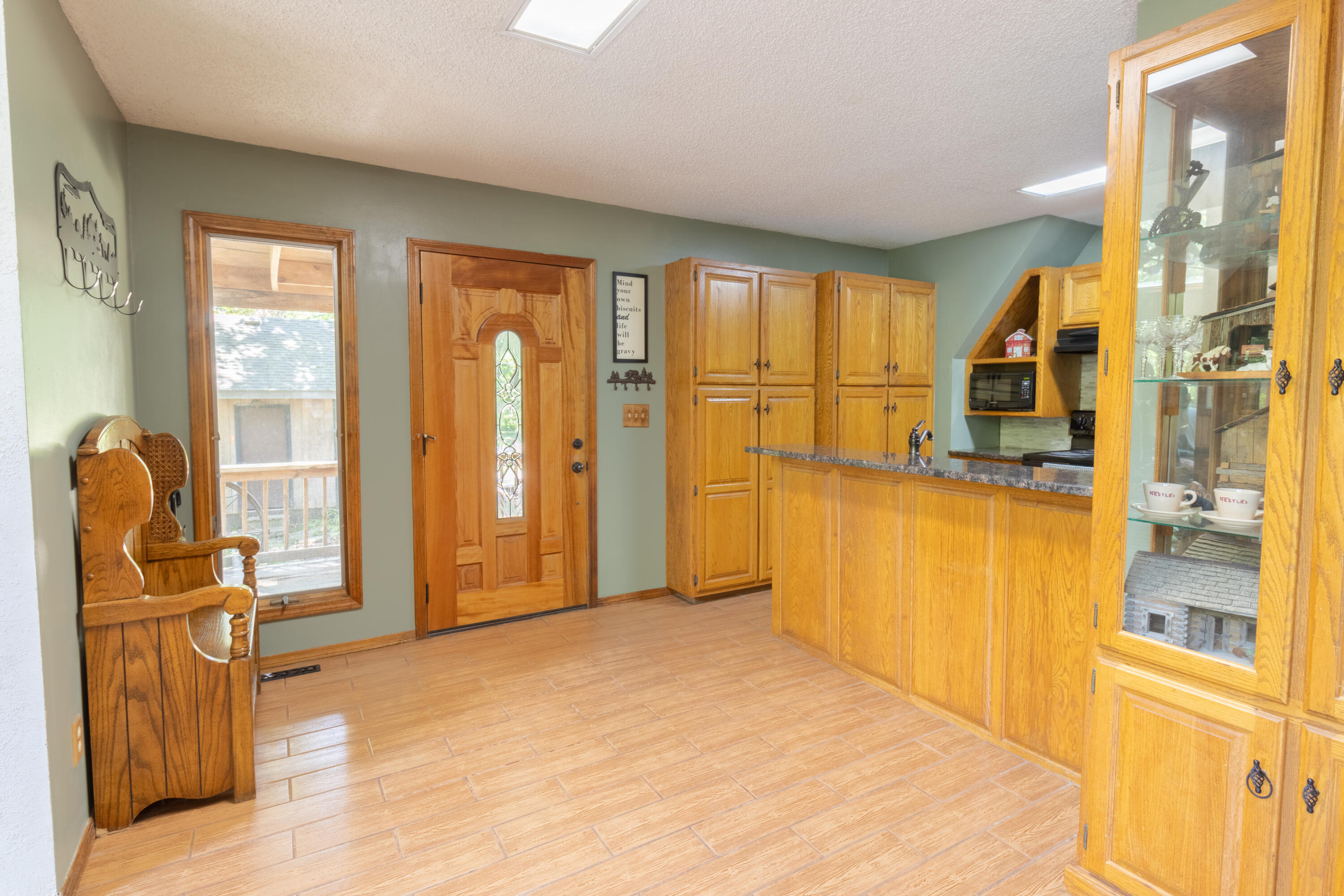 main property photo 6