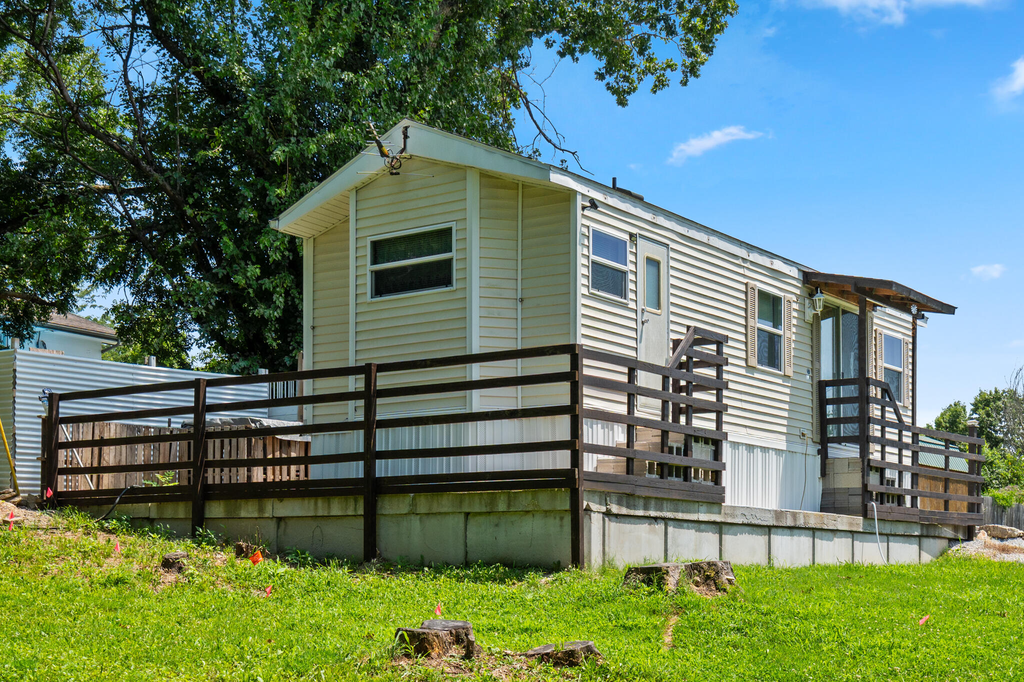main property photo 4